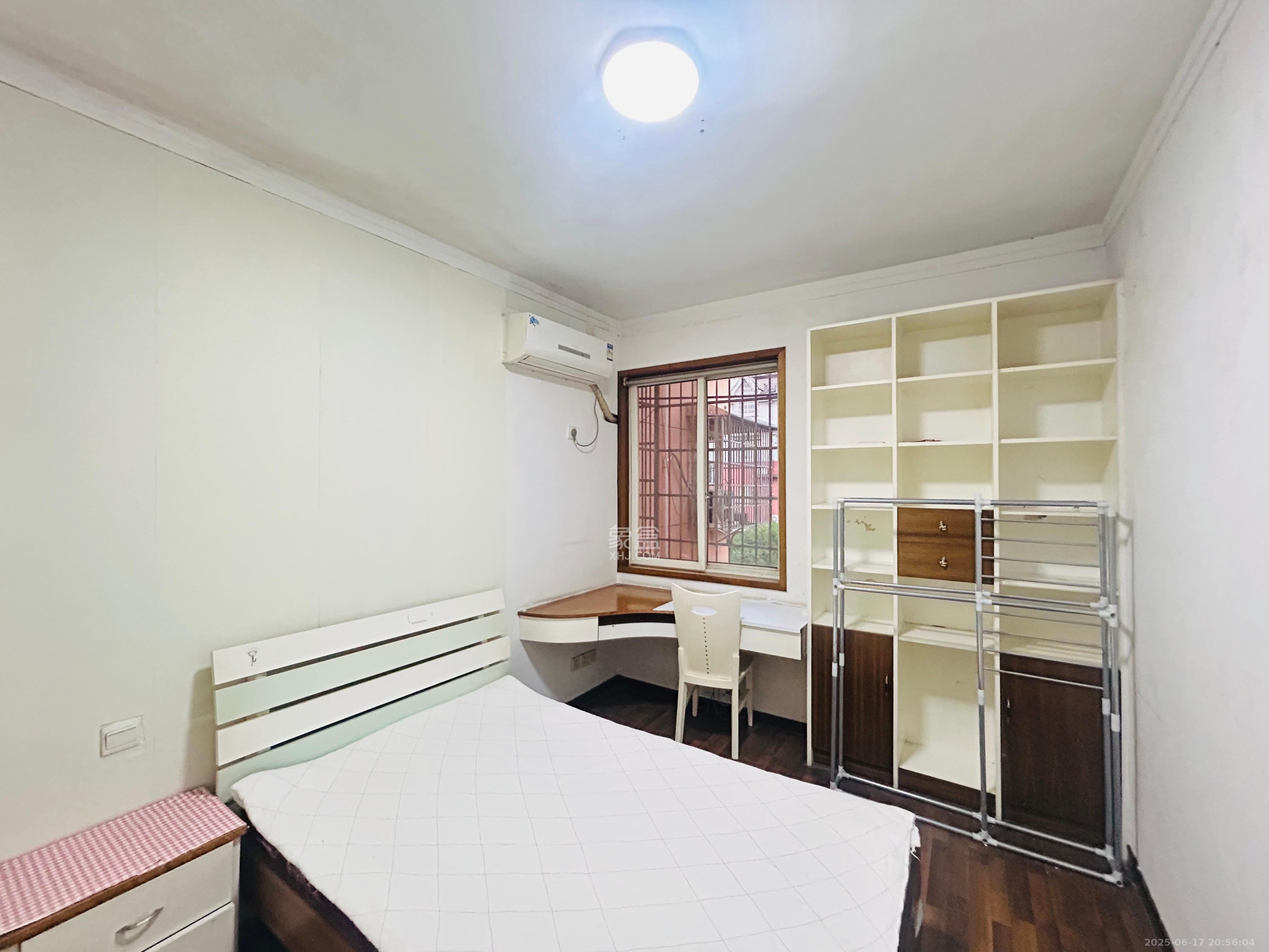 锦绣家园  3室2厅1卫    2200.0元/月室内图