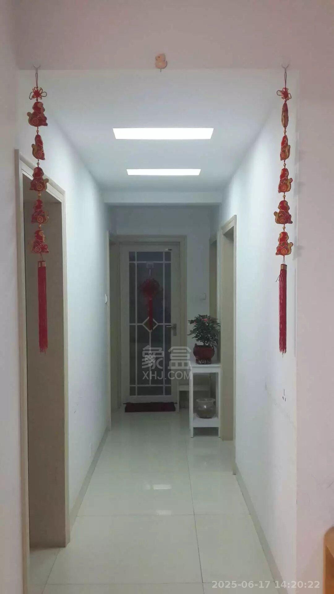 西域名邸 4室2厅1卫 1800.0元/月 西域名邸 4室2厅1卫 1800.0元/月室内图