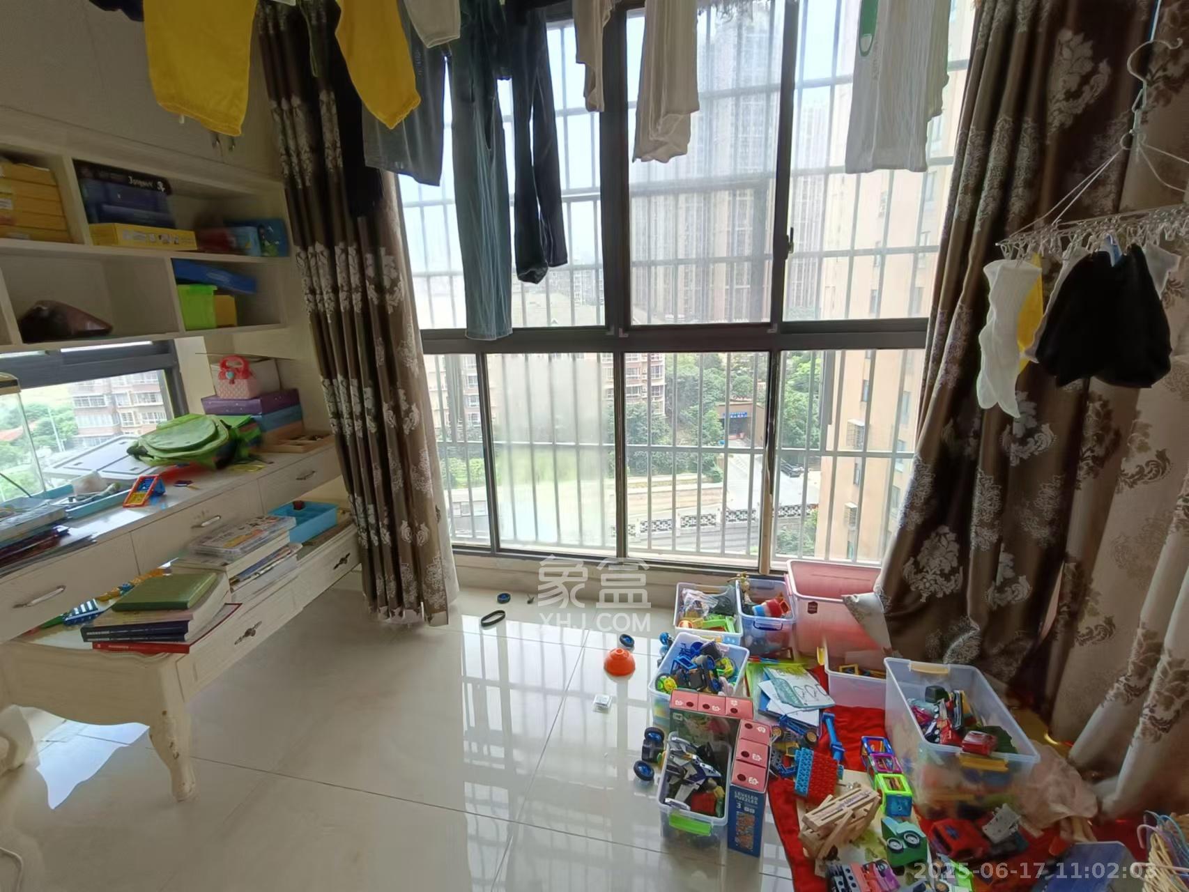 新盛珑璟台  2室2厅1卫    2400.0元/月 新盛珑璟台  2室2厅1卫    2400.0元/月室内图