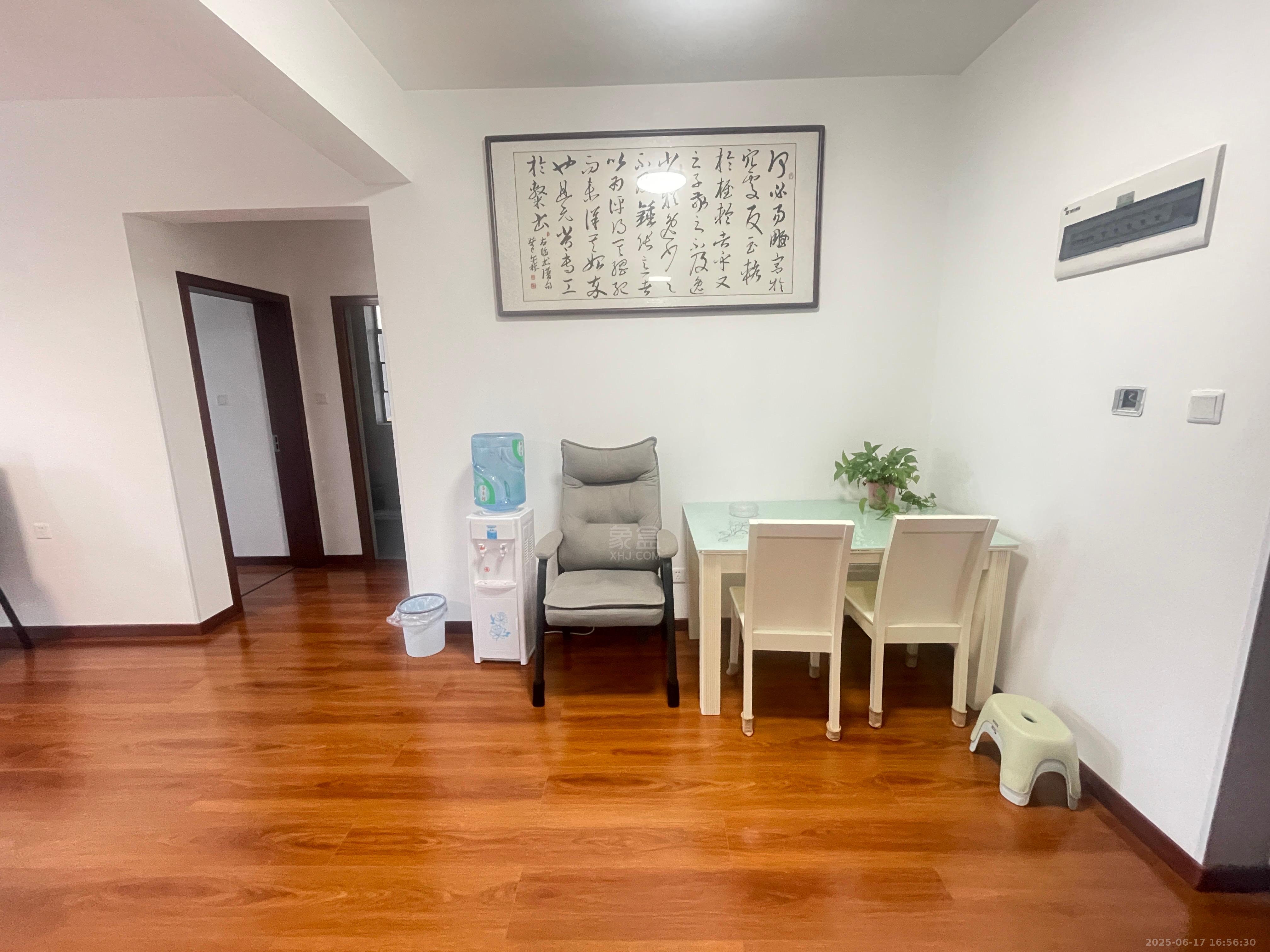 中泰财富湘江 2室2厅1卫 2000.0元/月 中泰财富湘江 2室2厅1卫 2000.0元/月室内图