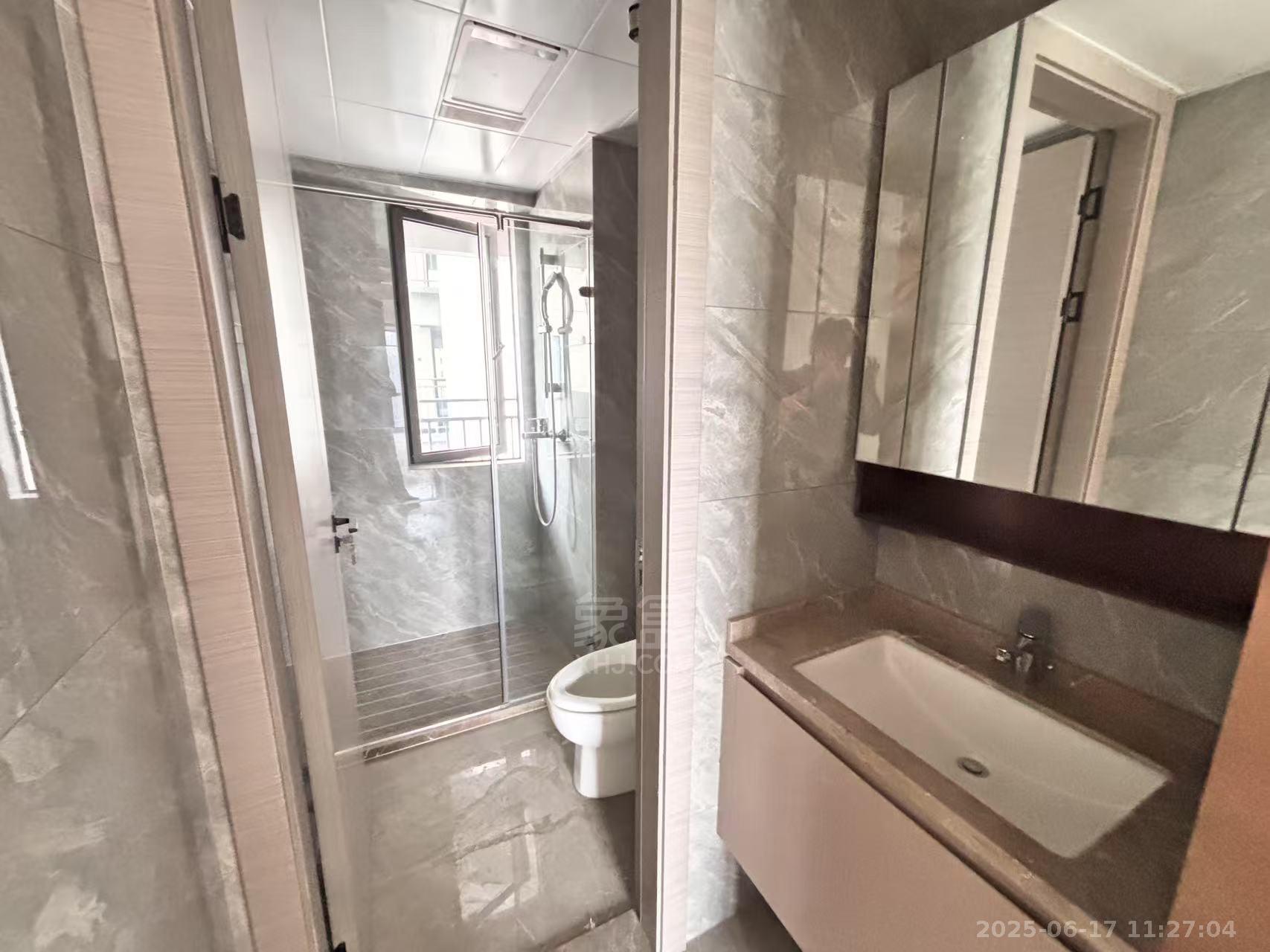 朗悦台  4室3厅3卫    2500.0元/月 朗悦台  4室3厅3卫    2500.0元/月室内图