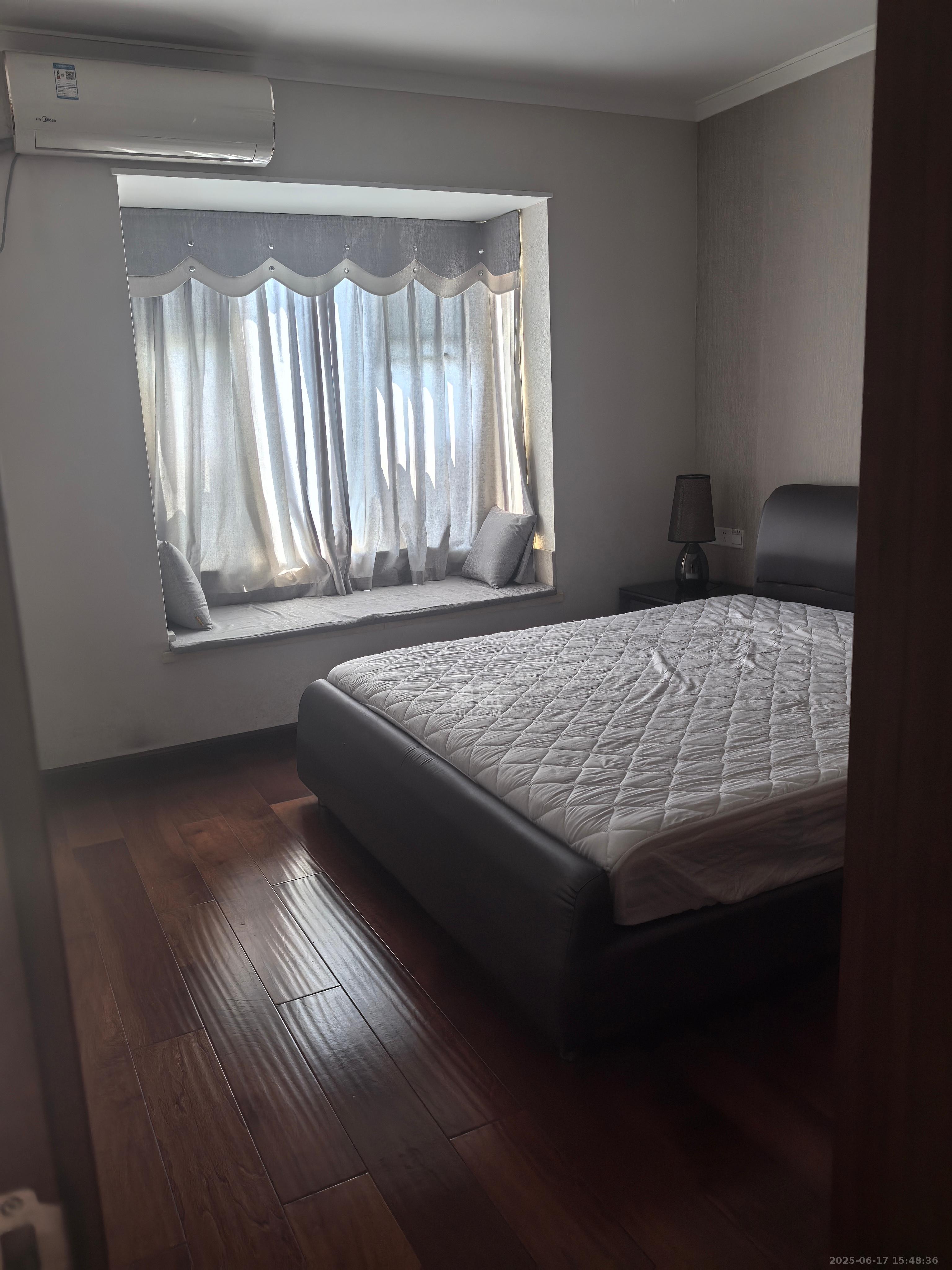 万科里梅溪郡  4室2厅2卫   4600.00元/月室内图