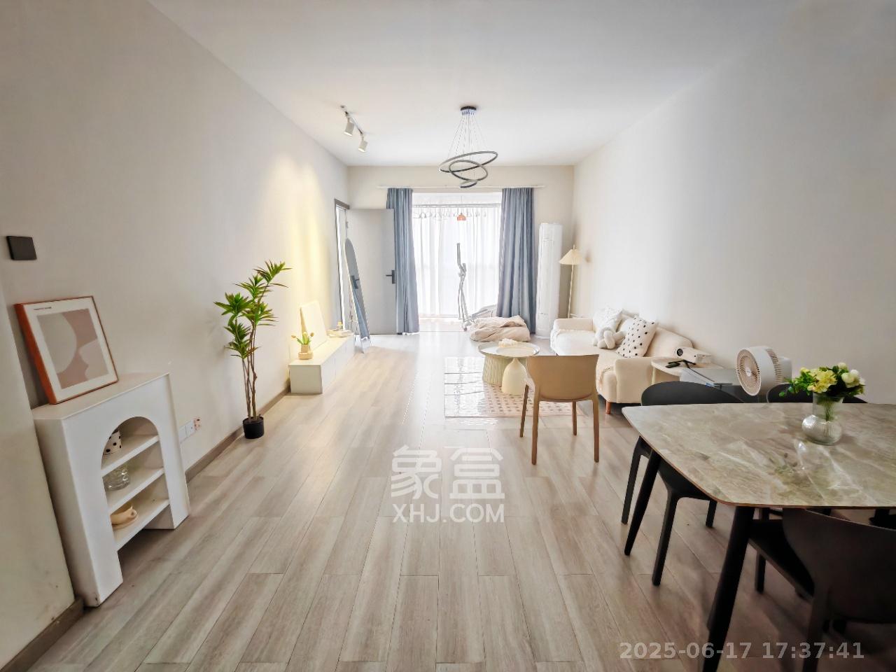 凯通国际城(凯通朝庭) 3室2厅1卫 3500.0元/月 凯通国际城(凯通朝庭) 3室2厅1卫 3500.0元/月室内图