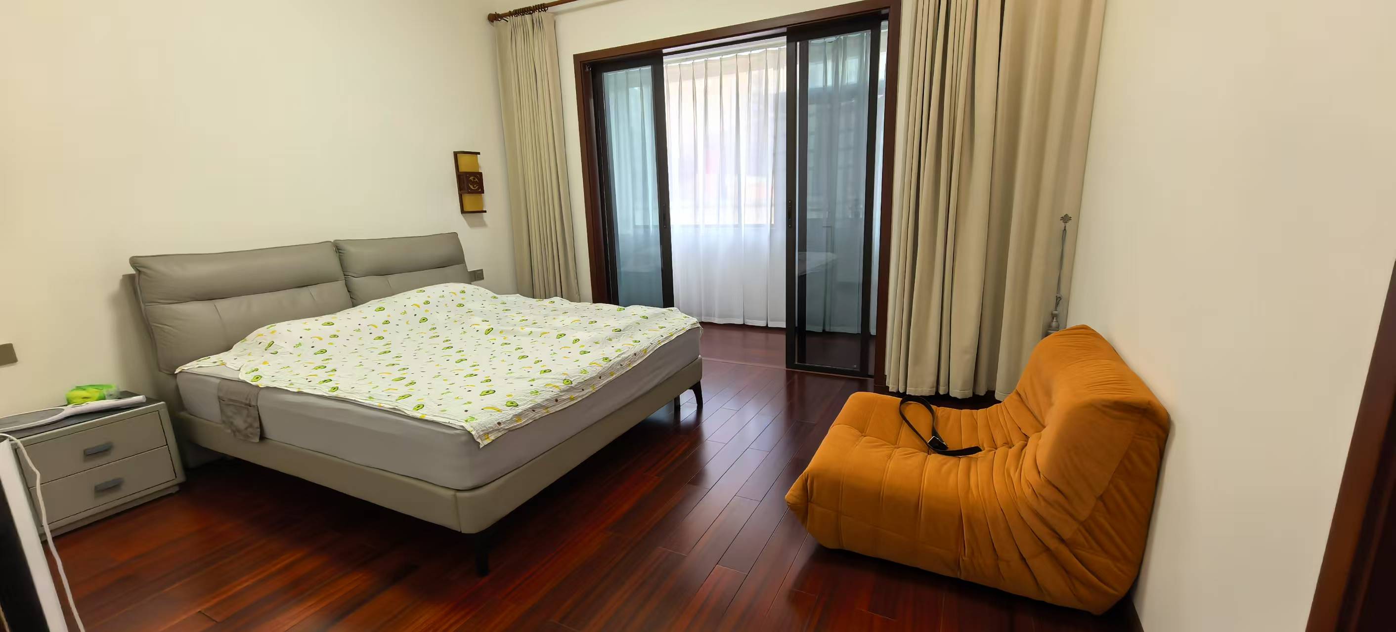 万丰上院左岸 5室3厅4卫 390.0万 万丰上院左岸 5室3厅4卫 390.0万室内图