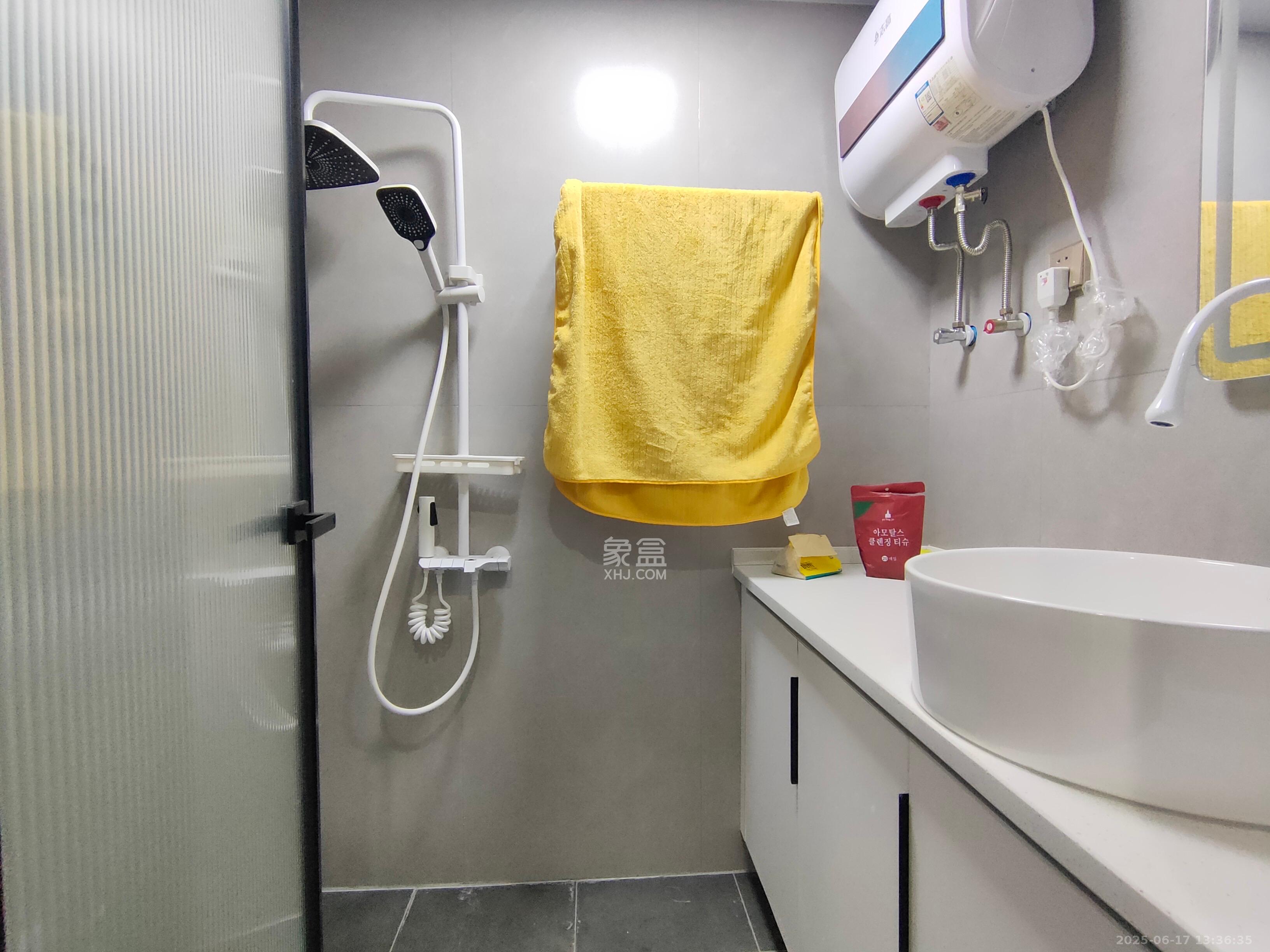 碧桂园城市之光 1室1厅1卫 1600.0元/月 碧桂园城市之光 1室1厅1卫 1600.0元/月室内图