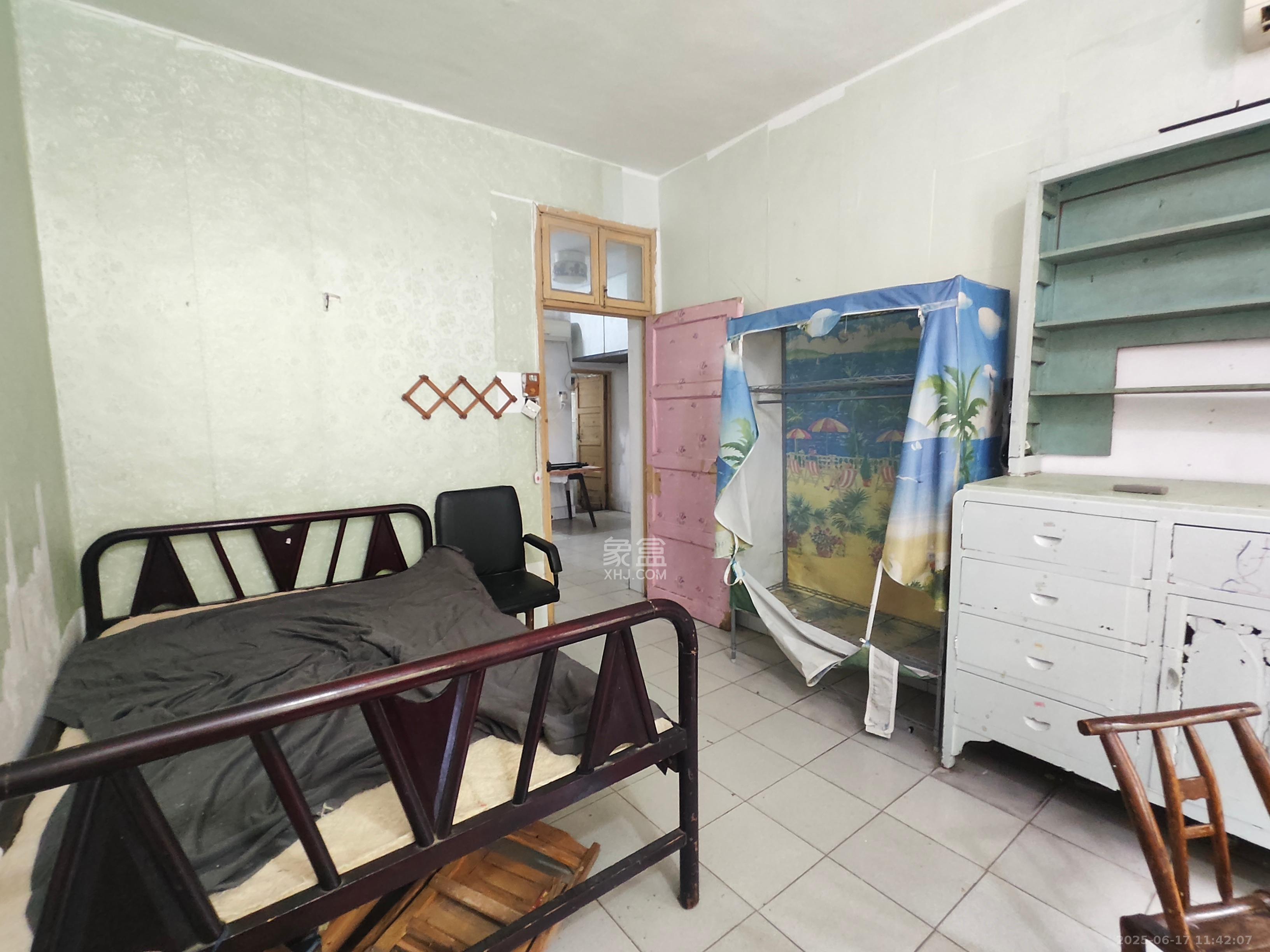 长钢宿舍小区  2室1厅1卫    1200.0元/月 长钢宿舍小区  2室1厅1卫    1200.0元/月室内图