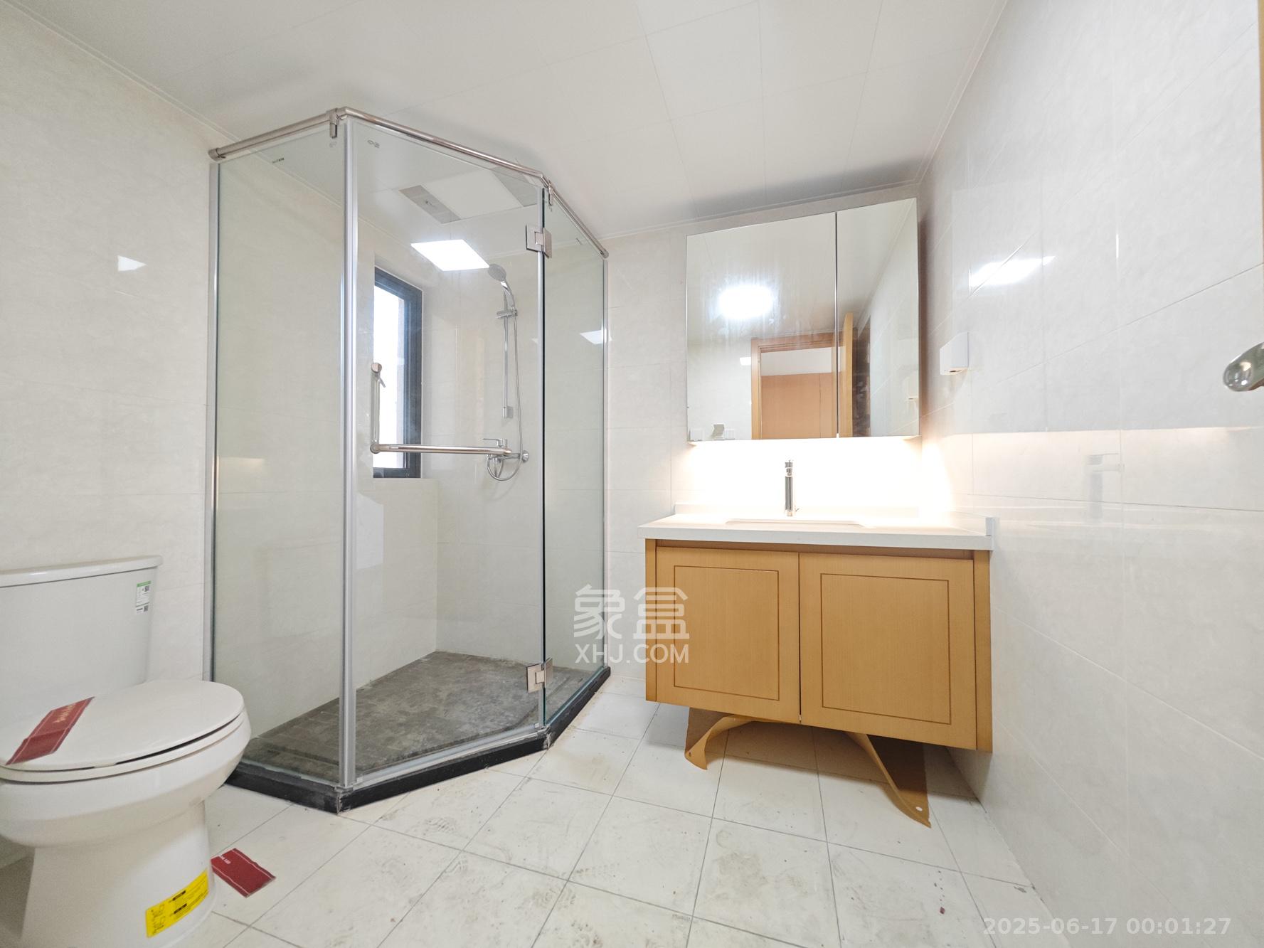 中建嘉和城凤凰台（中建瑞兴家园）  4室2厅0卫    92.8万卫生间