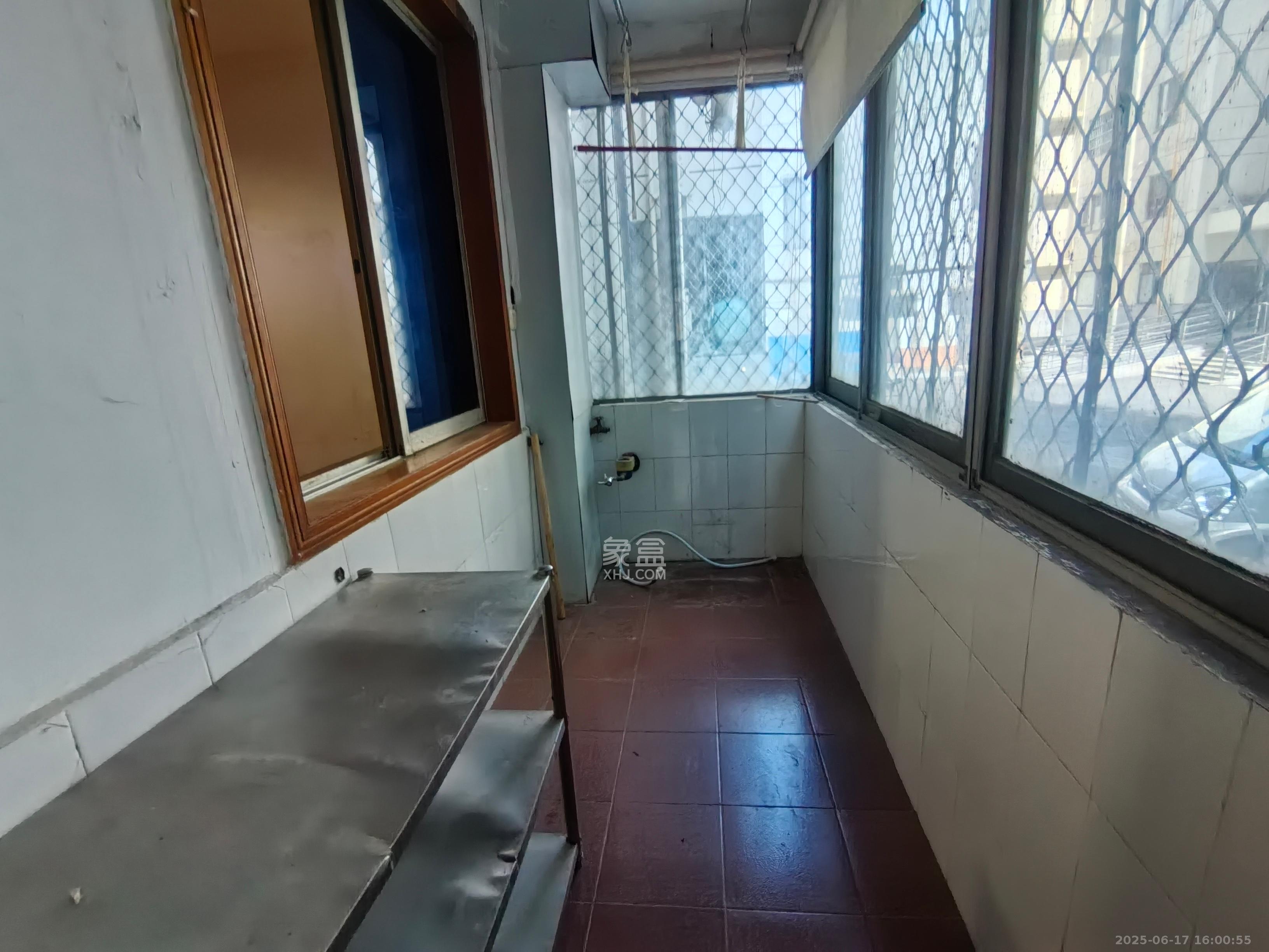 省财政厅宿舍 3室1厅1卫 2200.0元/月 省财政厅宿舍 3室1厅1卫 2200.0元/月室内图