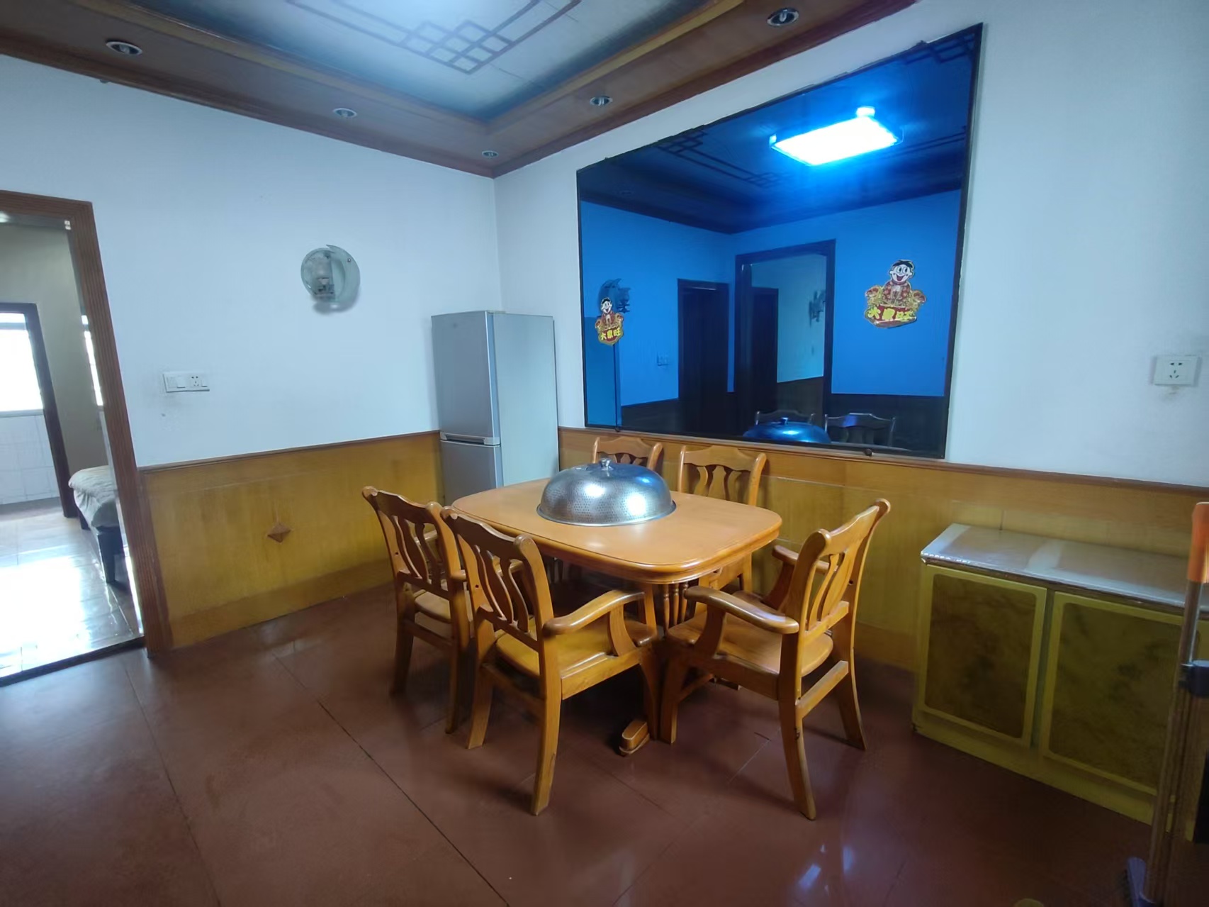 桃花仑物价局家属楼 3室2厅1卫 1000.0元/月 桃花仑物价局家属楼 3室2厅1卫 1000.0元/月室内图