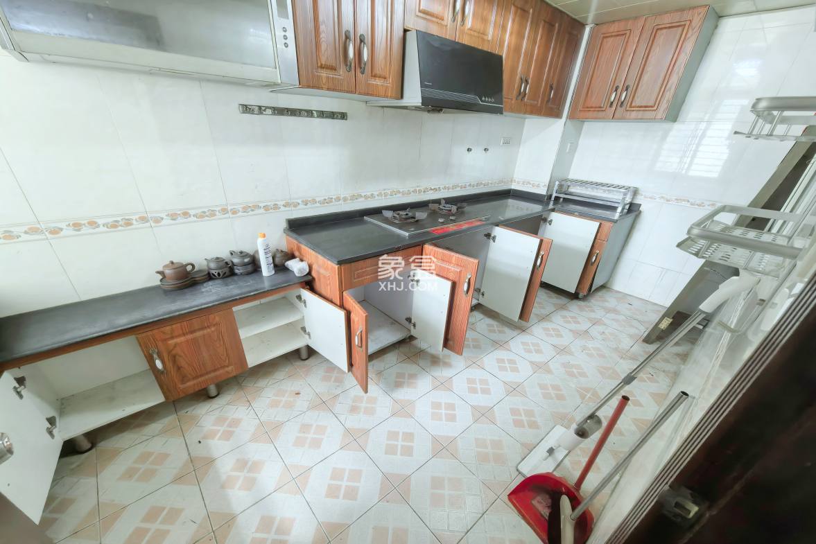 中盐大厦 3室2厅2卫 3800.0元/月 中盐大厦 3室2厅2卫 3800.0元/月室内图