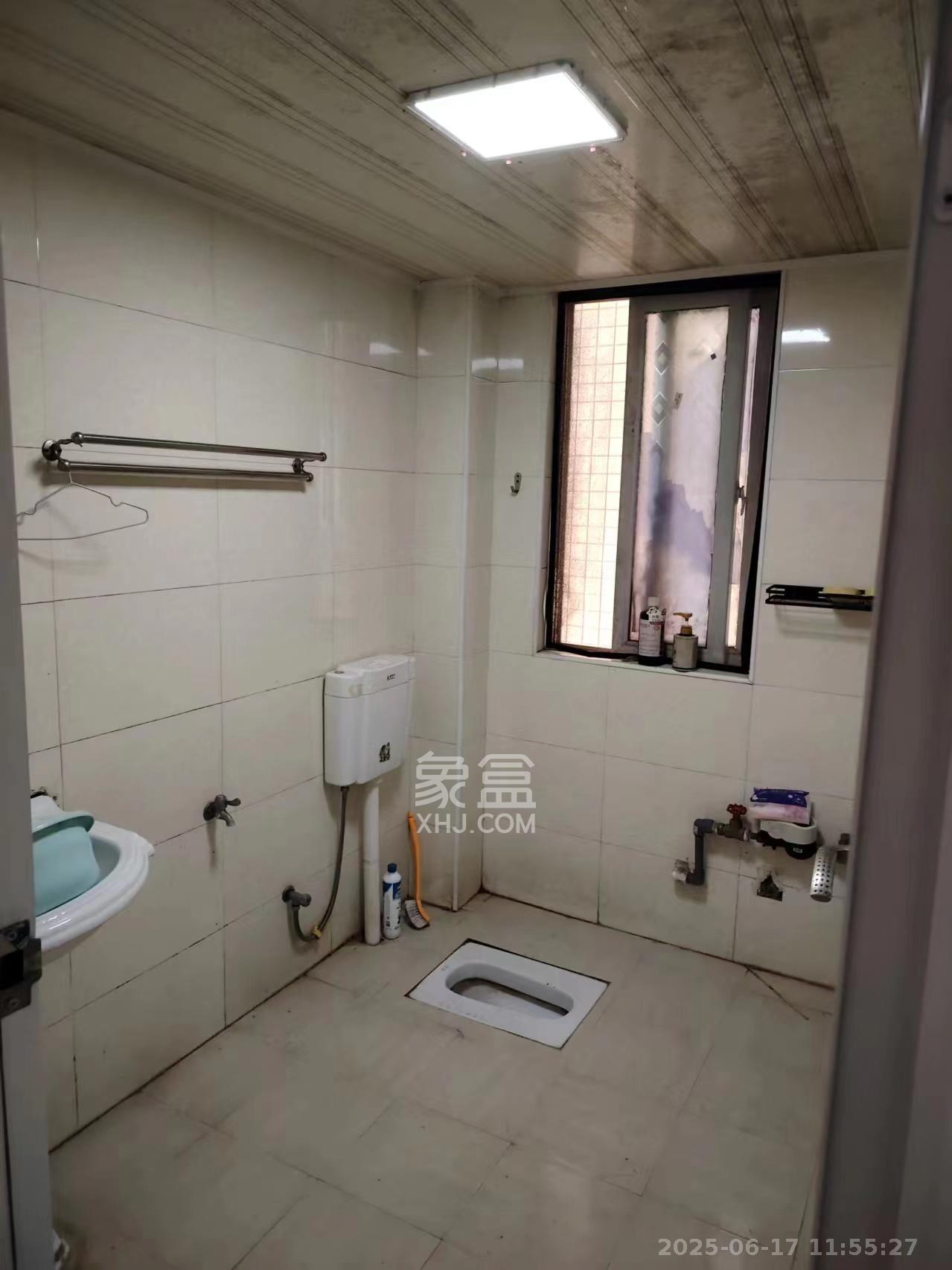 麓谷锦和园  2室1厅1卫   1800.00元/月室内图