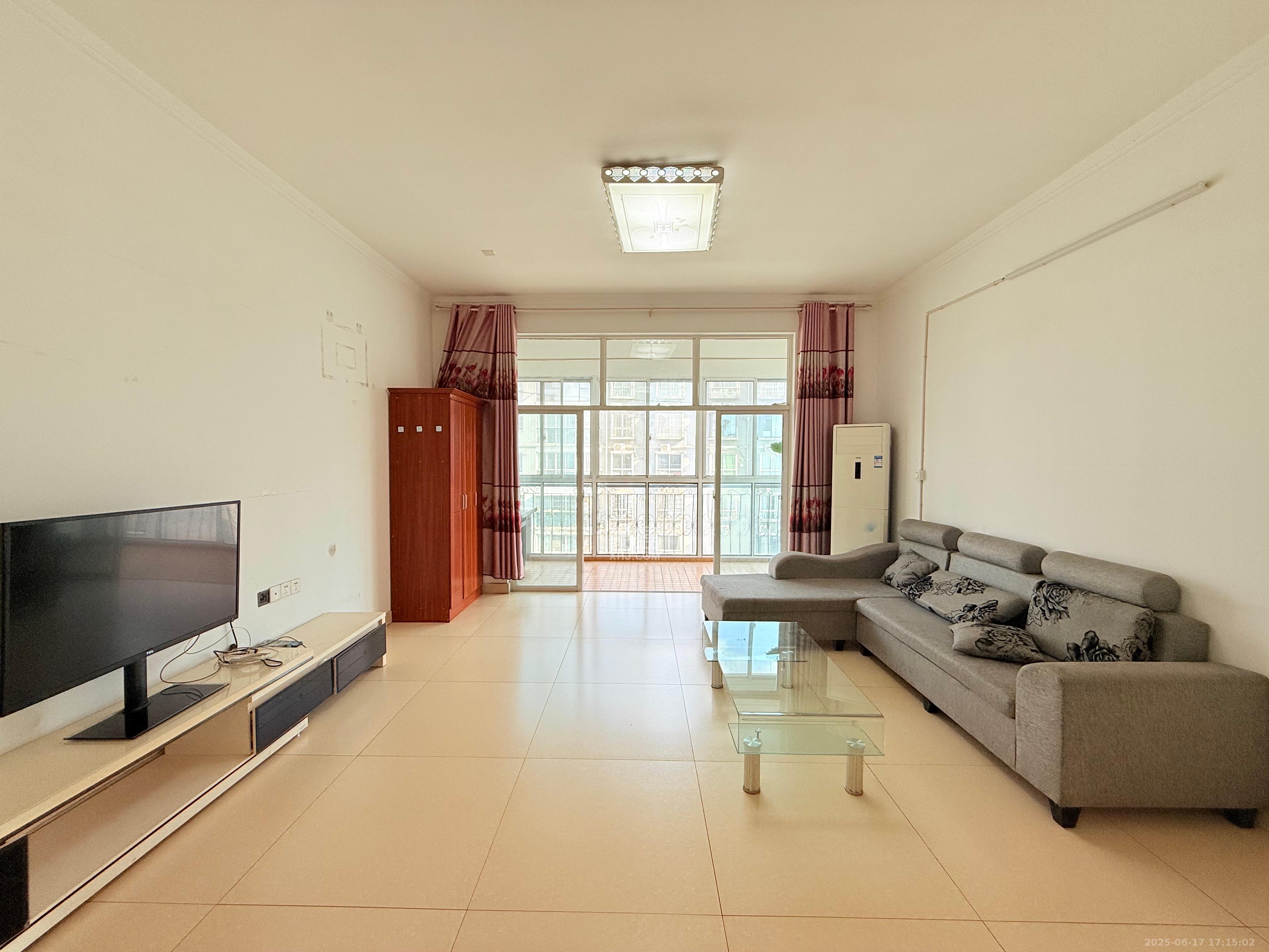 雅致名园 3室2厅2卫 3600.0元/月 雅致名园 3室2厅2卫 3600.0元/月室内图