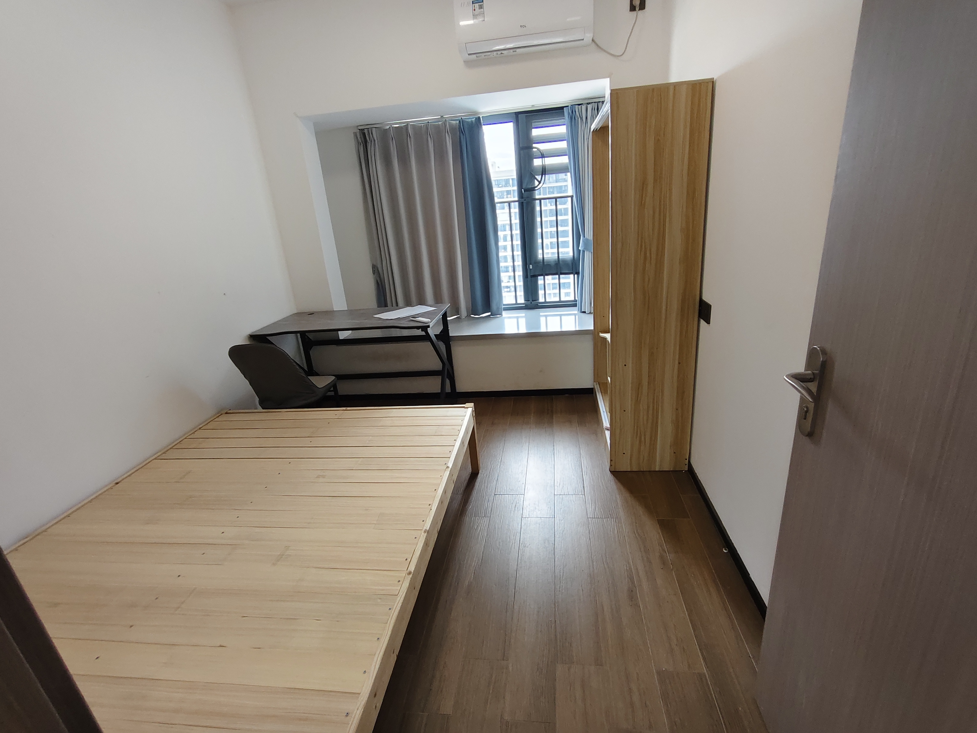 润山府  3室2厅2卫    3000.0元/月 润山府  3室2厅2卫    3000.0元/月室内图