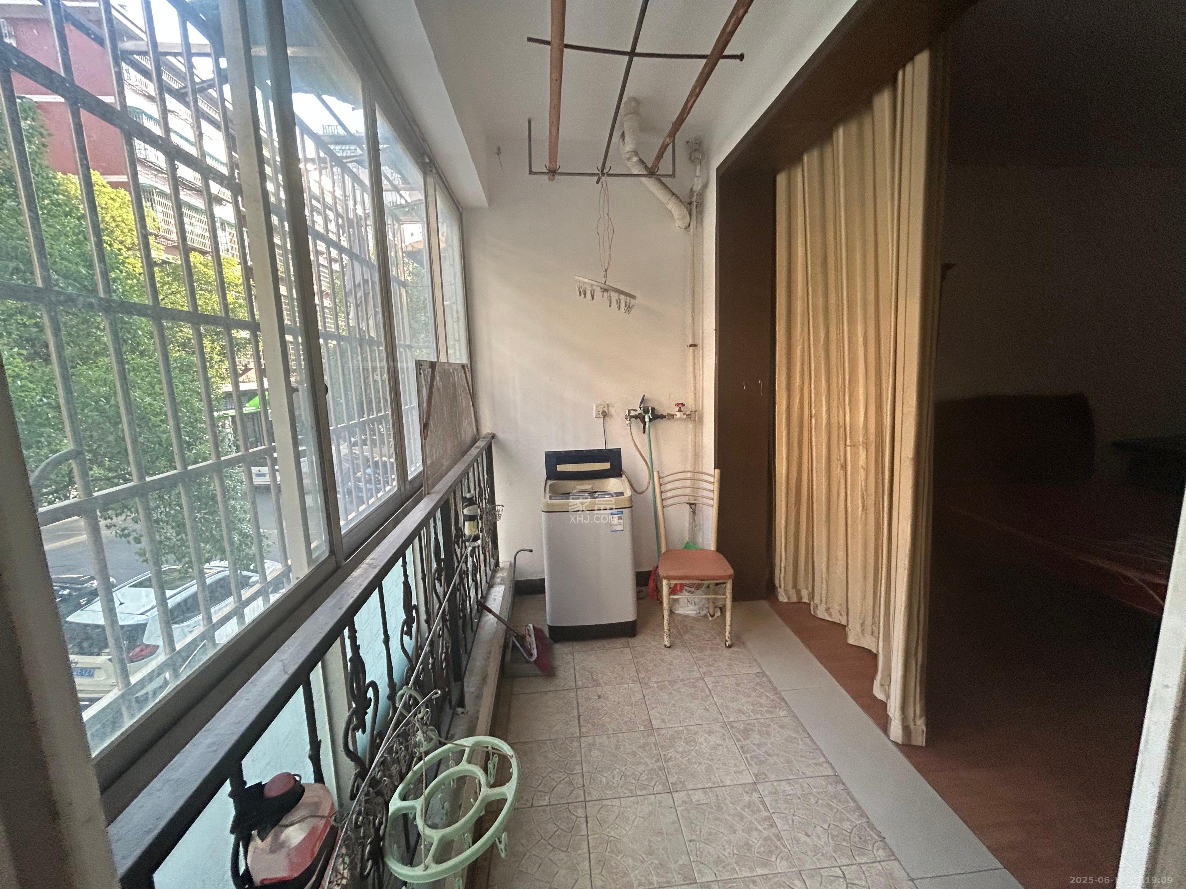 广泰家园  2室2厅1卫   1200.00元/月室内图
