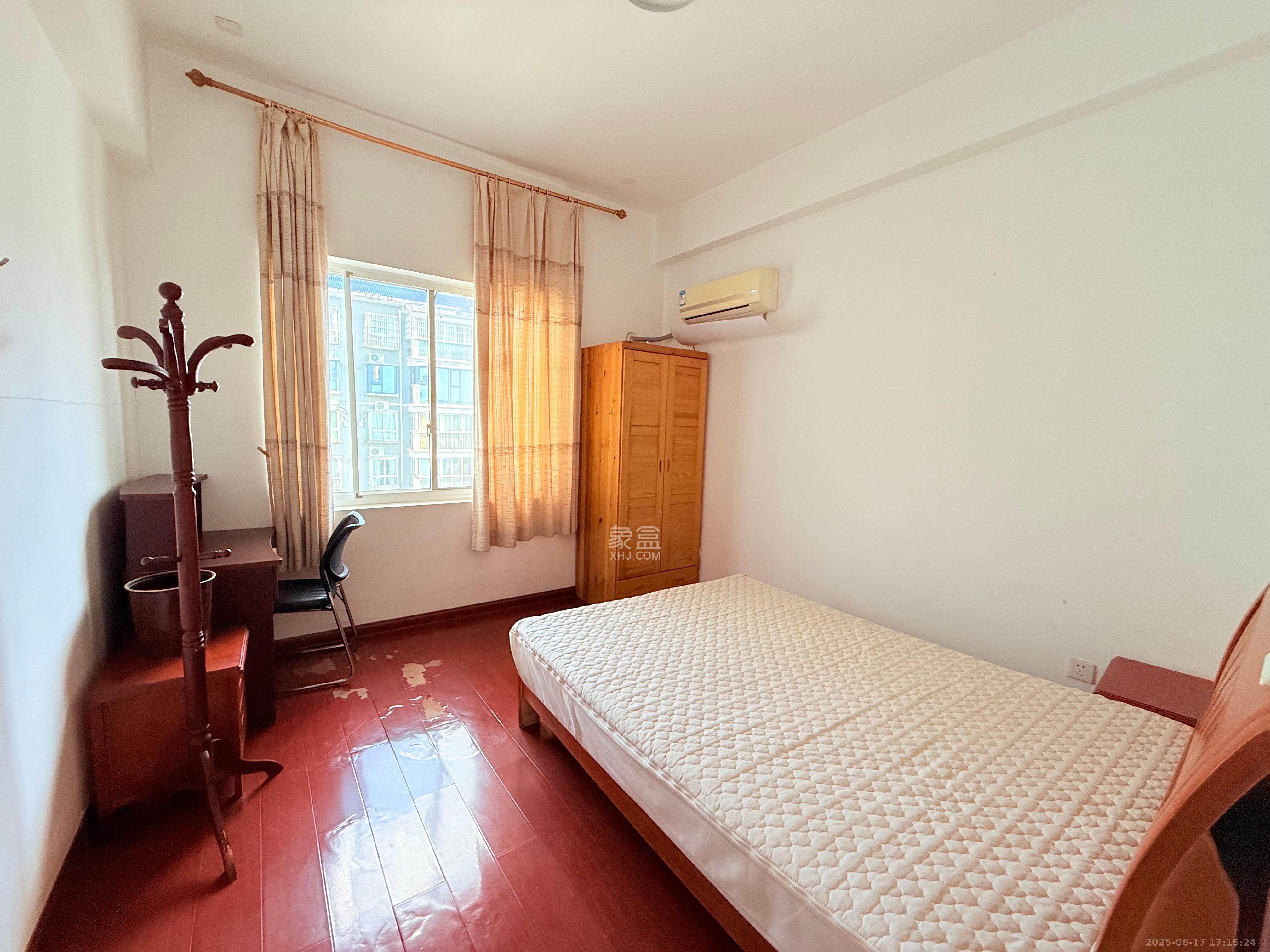 雅致名园 3室2厅2卫 3600.0元/月 雅致名园 3室2厅2卫 3600.0元/月室内图