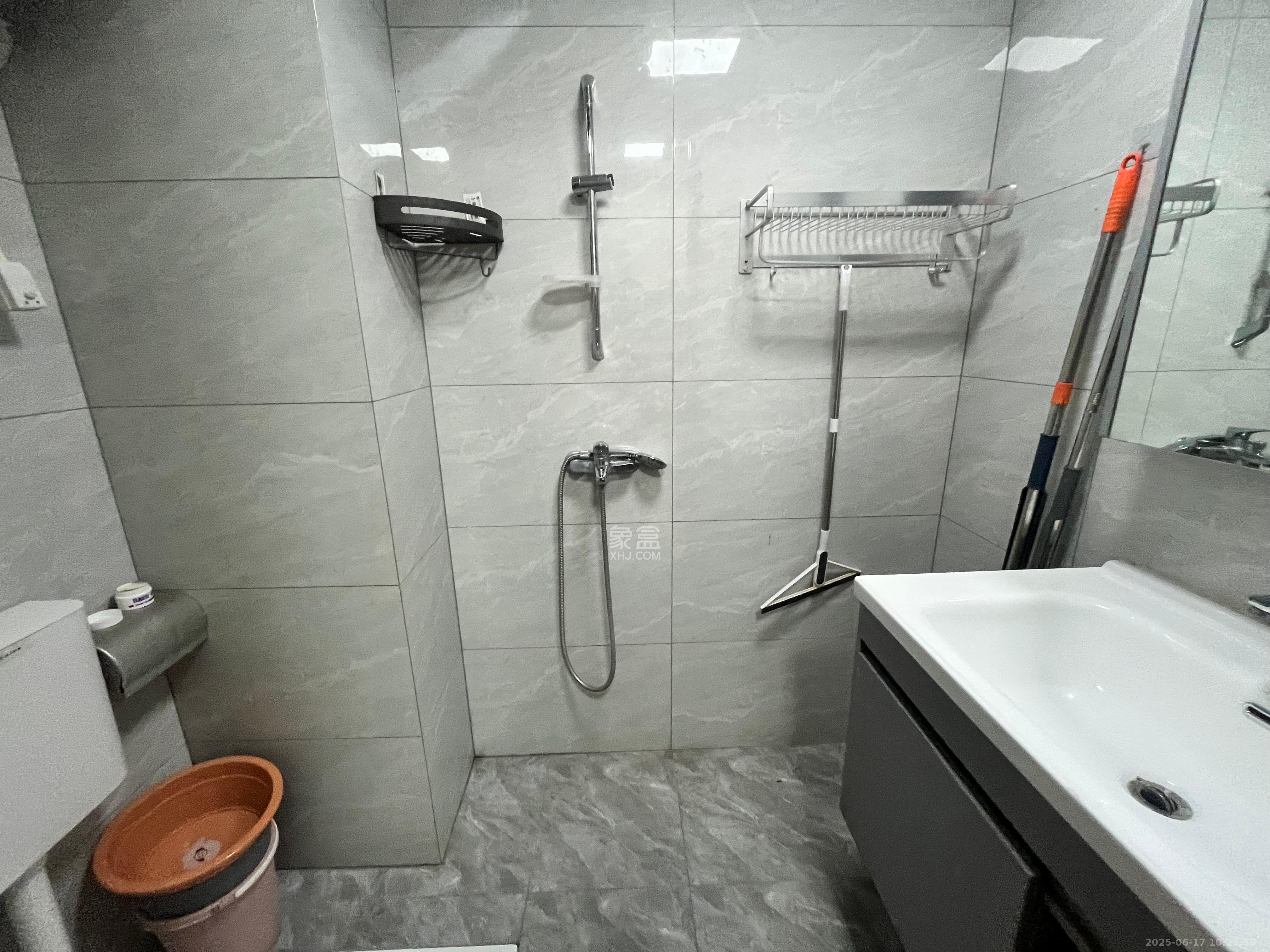 龙湖铂金岛 1室0厅0卫 1600.0元/月 龙湖铂金岛 1室0厅0卫 1600.0元/月室内图