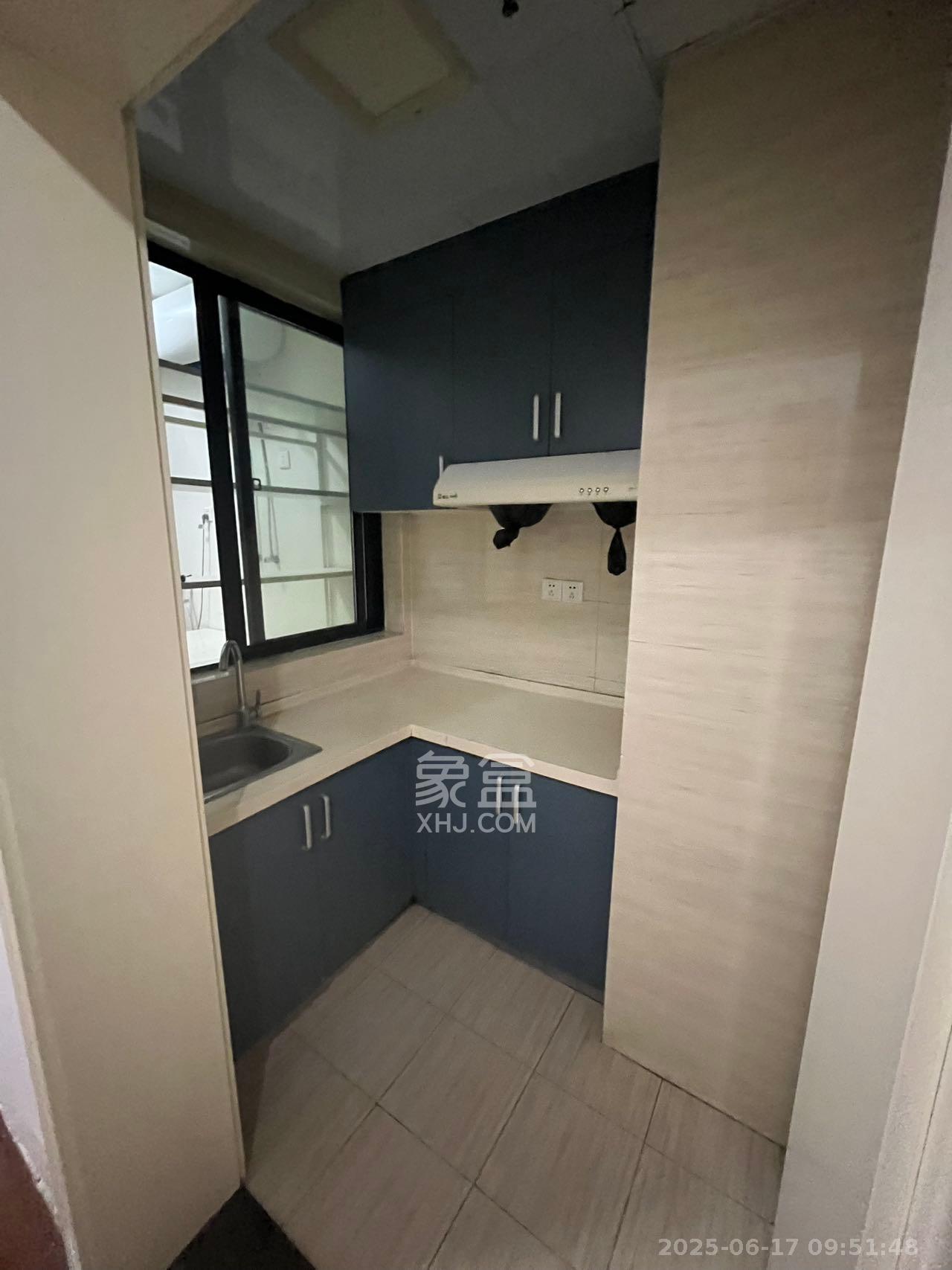 中建芙蓉工社  1室1厅1卫   1200.00元/月室内图