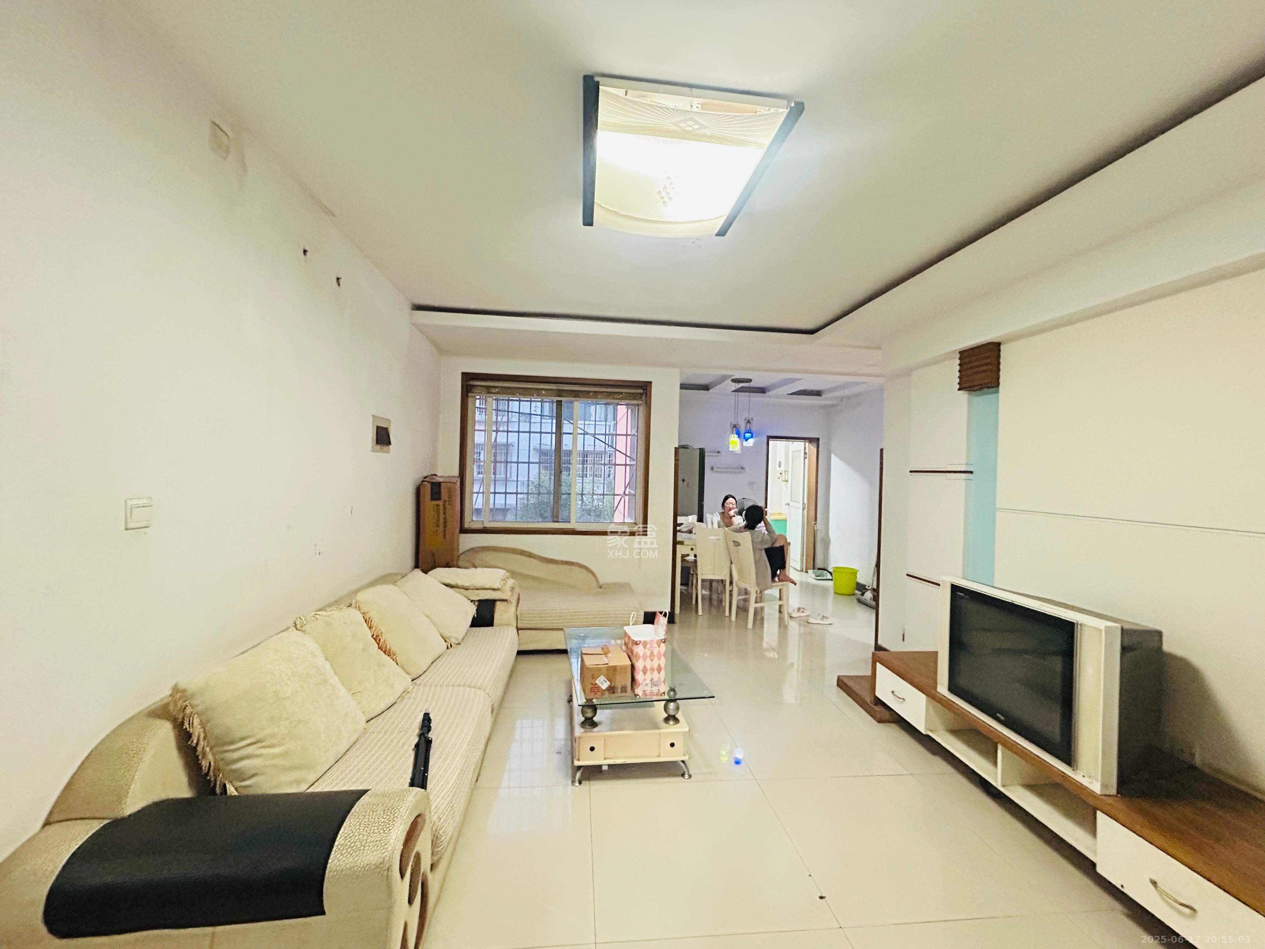 锦绣家园 3室2厅1卫 2200.0元/月 锦绣家园 3室2厅1卫 2200.0元/月室内图