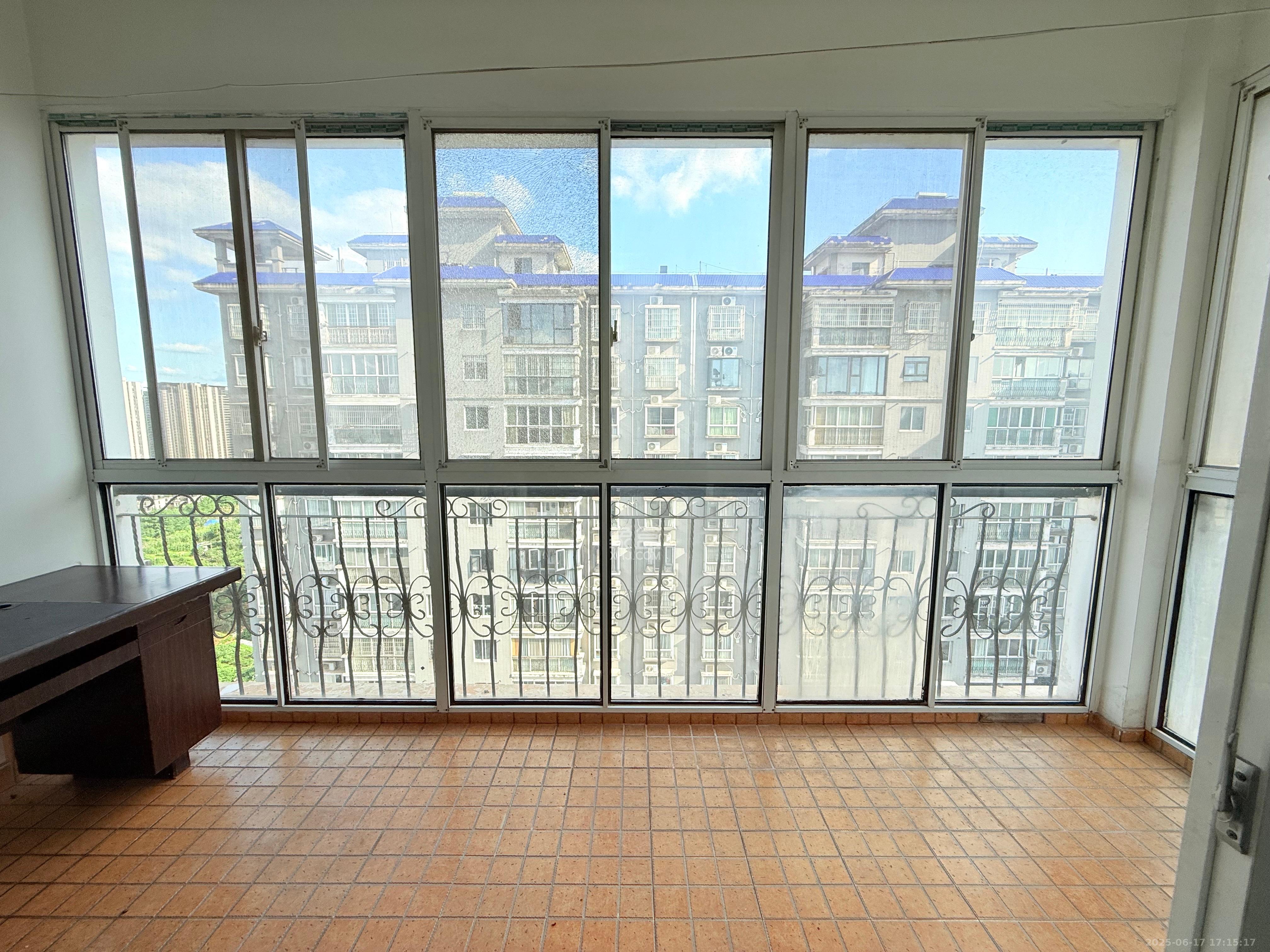 雅致名园 3室2厅2卫 3600.0元/月 雅致名园 3室2厅2卫 3600.0元/月室内图