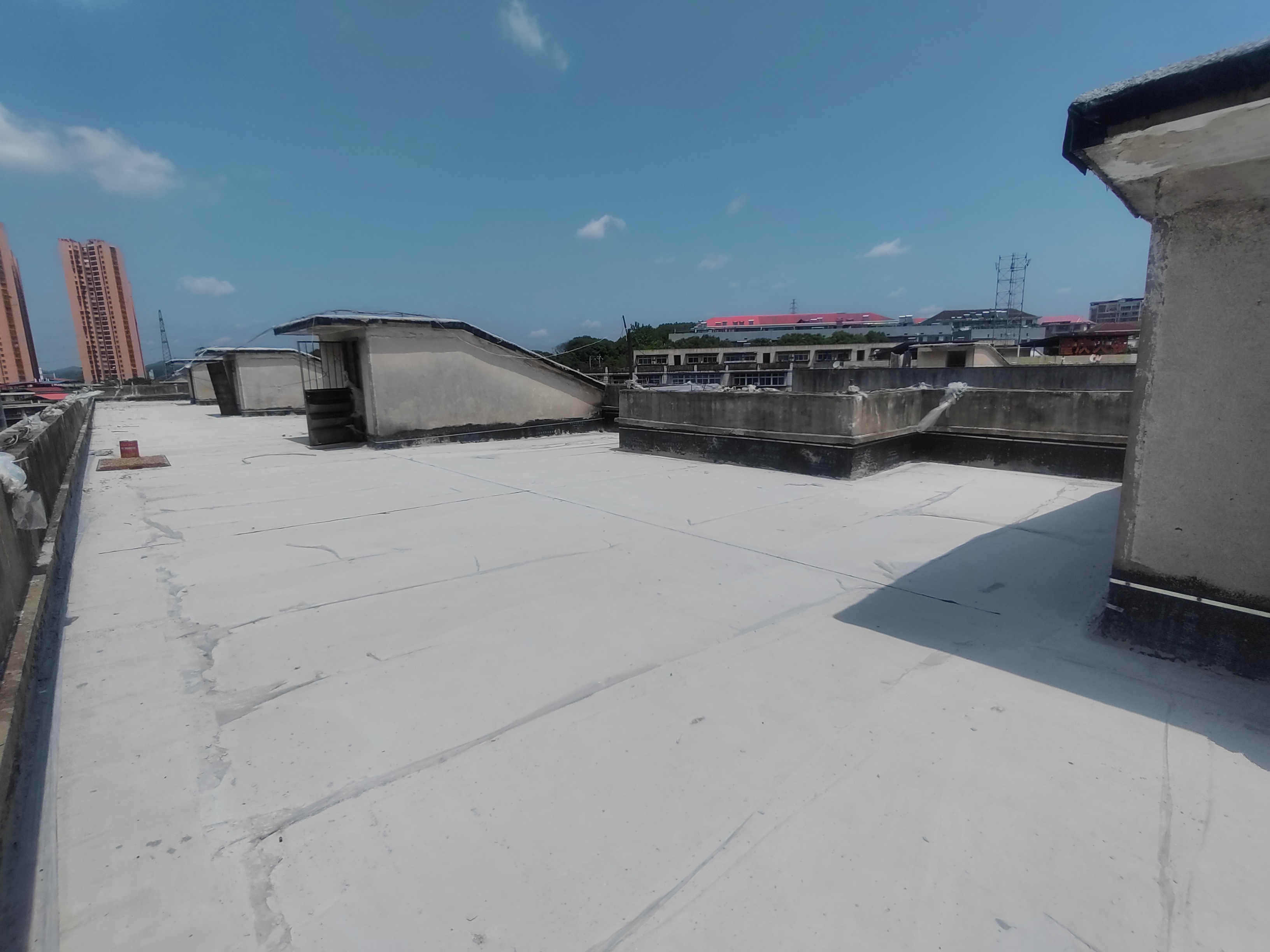 公园社区（青山小区）  2室1厅1卫    20.0万客厅