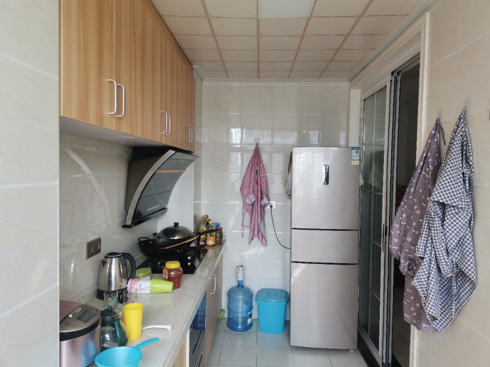 南风苑 3室2厅2卫 2000.0元/月 南风苑 3室2厅2卫 2000.0元/月户型图