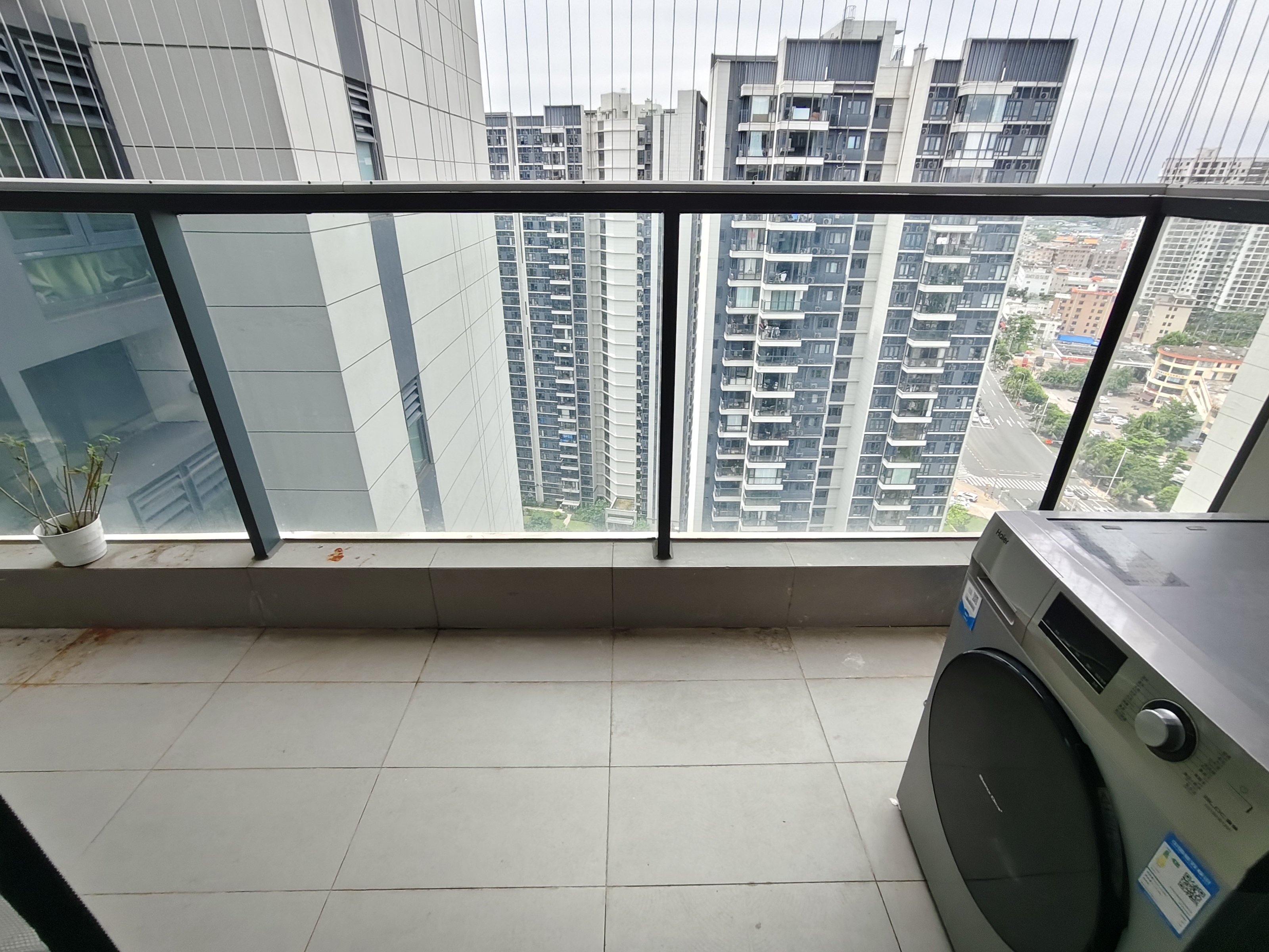 润山府  3室2厅2卫    3000.0元/月 润山府  3室2厅2卫    3000.0元/月室内图