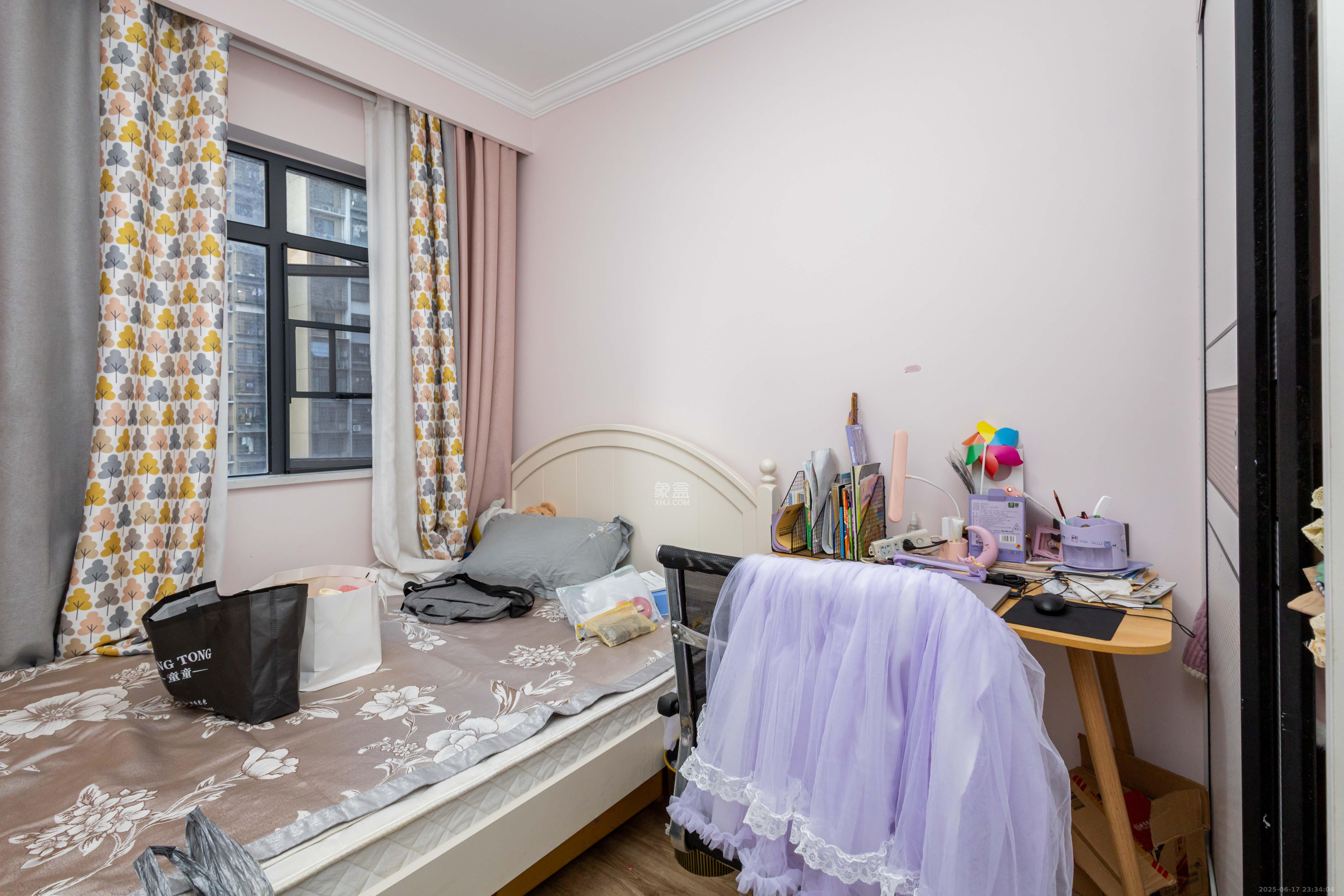 中国铁建国际城二期 4室2厅2卫 99.8万 中国铁建国际城二期 4室2厅2卫 99.8万卧室