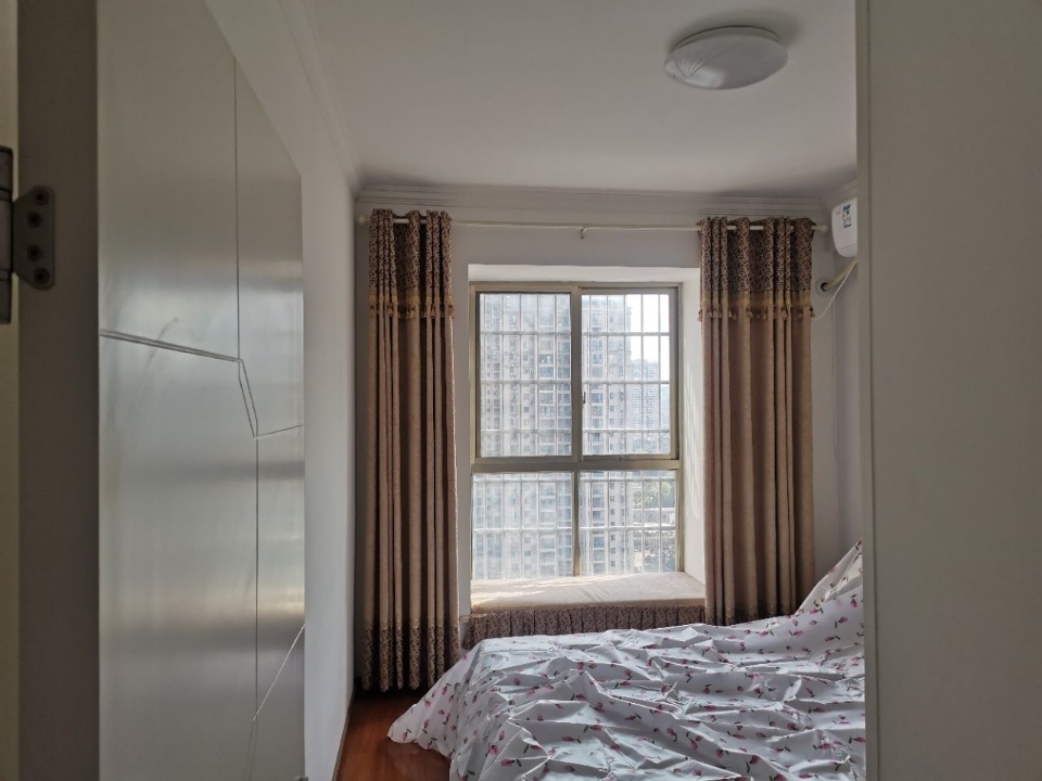 南风苑 3室2厅2卫 2000.0元/月 南风苑 3室2厅2卫 2000.0元/月室内图