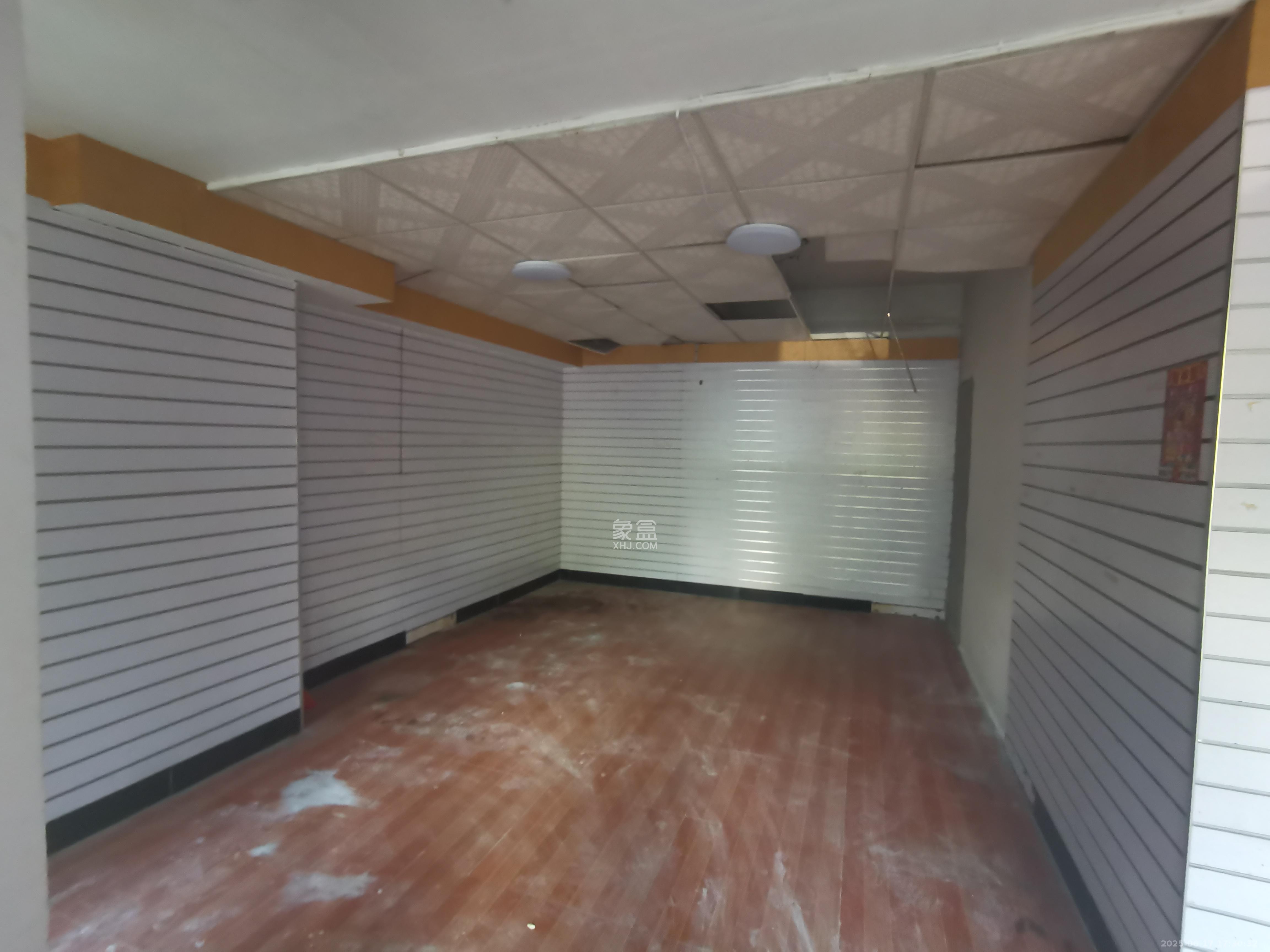 三一街区   76.79㎡     2000.00元/月室内图