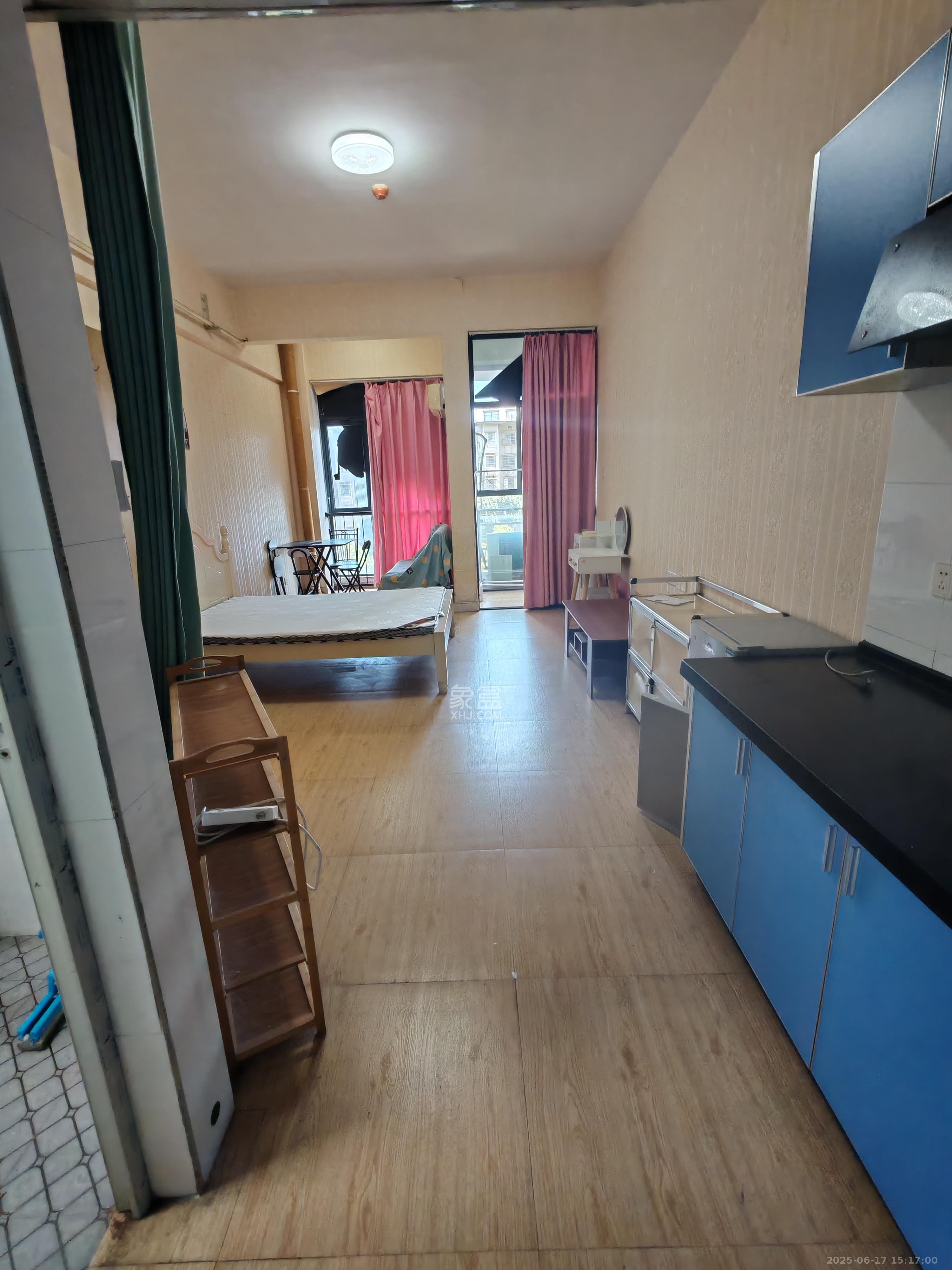 长房时代城 1室1厅1卫 1500.0元/月 长房时代城 1室1厅1卫 1500.0元/月室内图