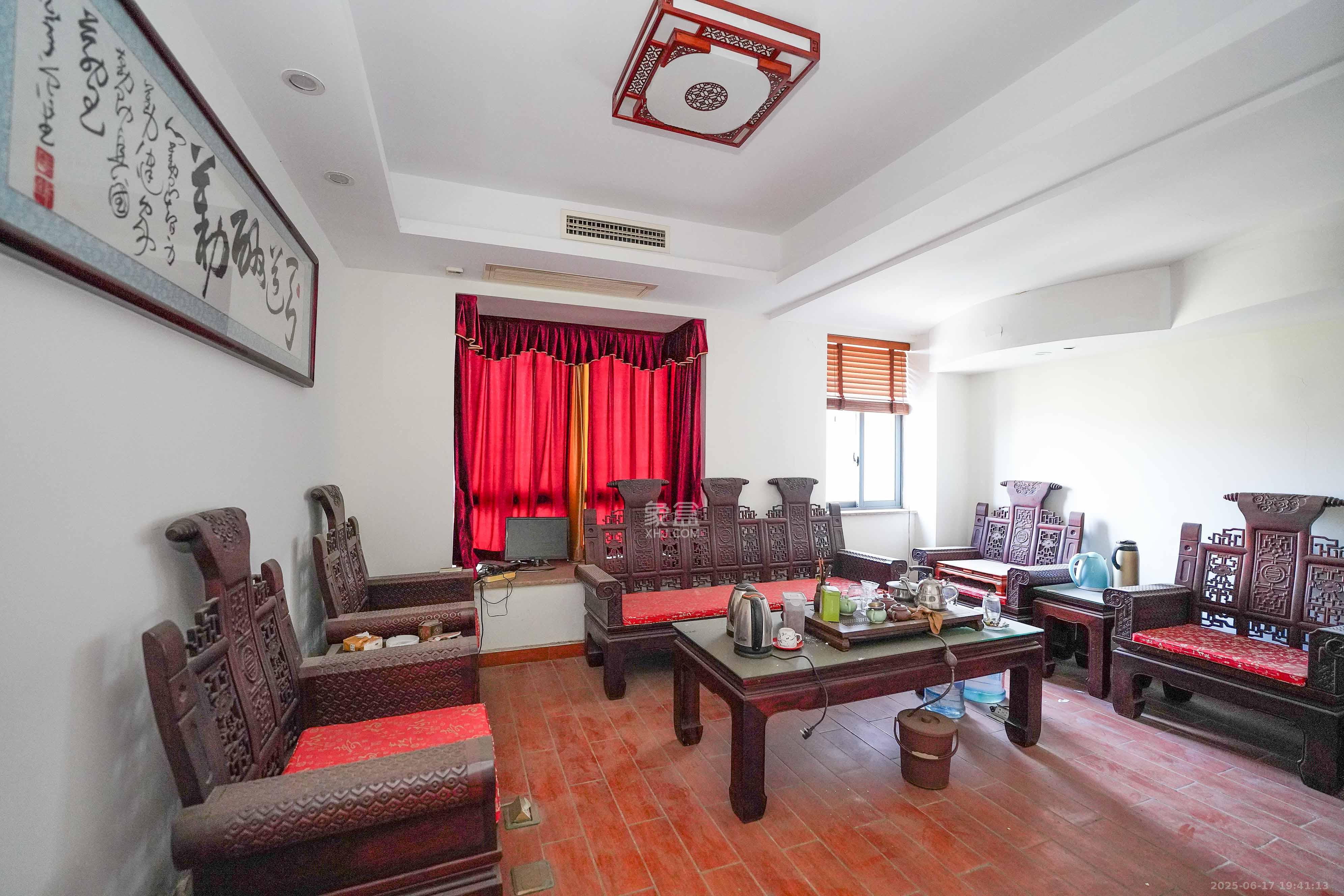 五矿格澜郡  4室2厅2卫    74.8万 五矿格澜郡  4室2厅2卫    74.8万卧室