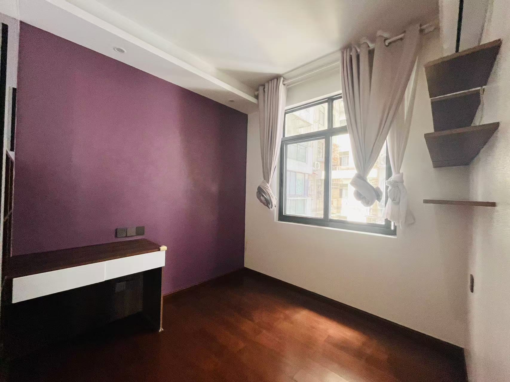 鼎泰逸景园 3室2厅2卫 88.0万 鼎泰逸景园 3室2厅2卫 88.0万客厅