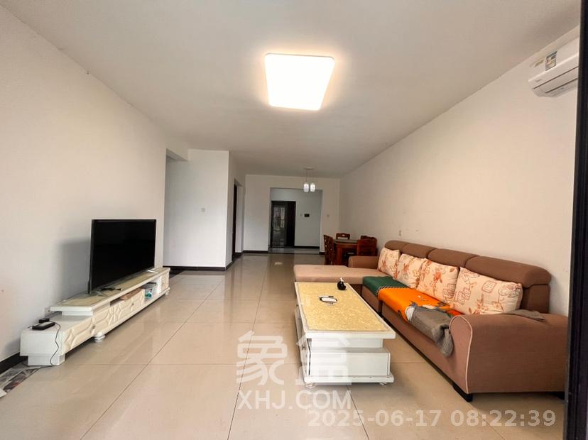 荣悦台  4室2厅2卫   3800.00元/月室内图