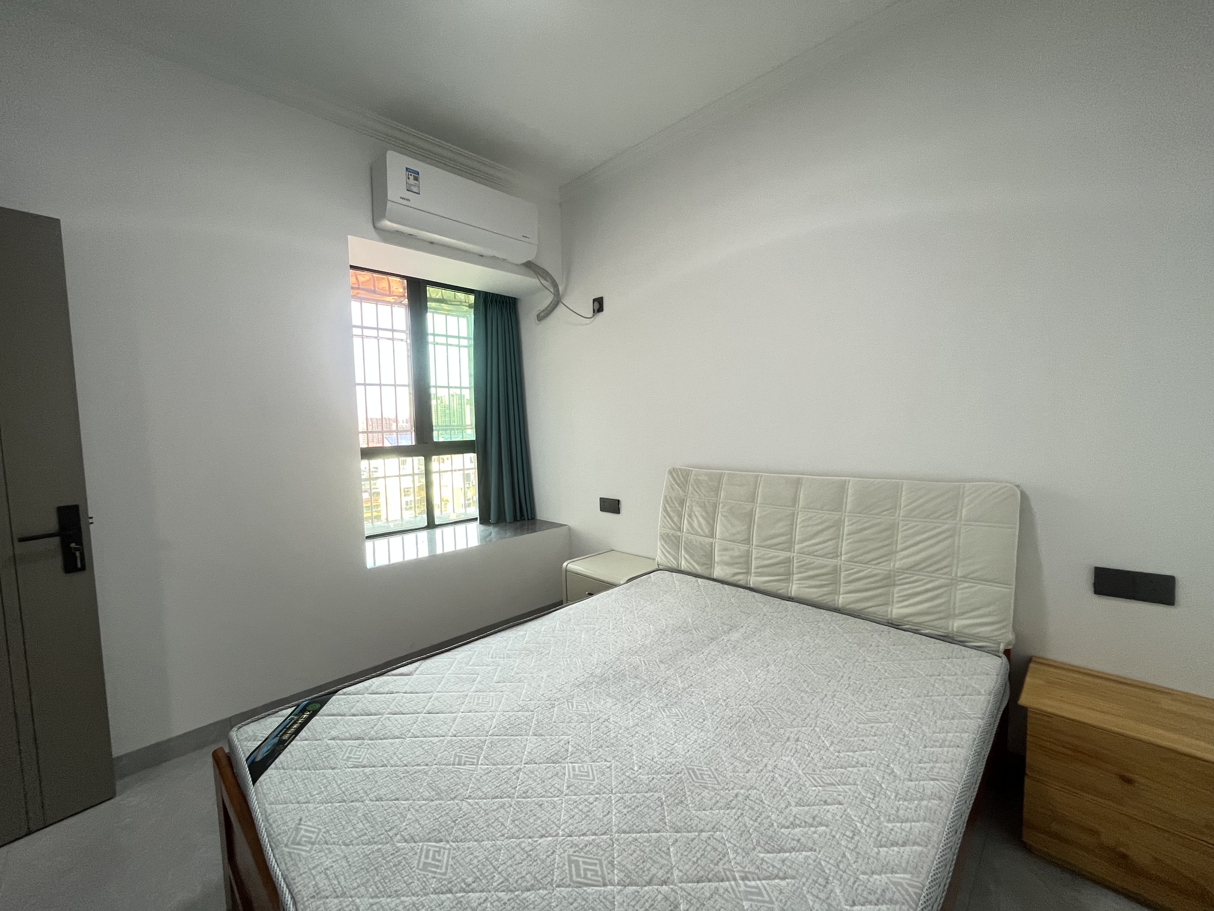 长湖新村  1室1厅1卫   1200.00元/月室内图