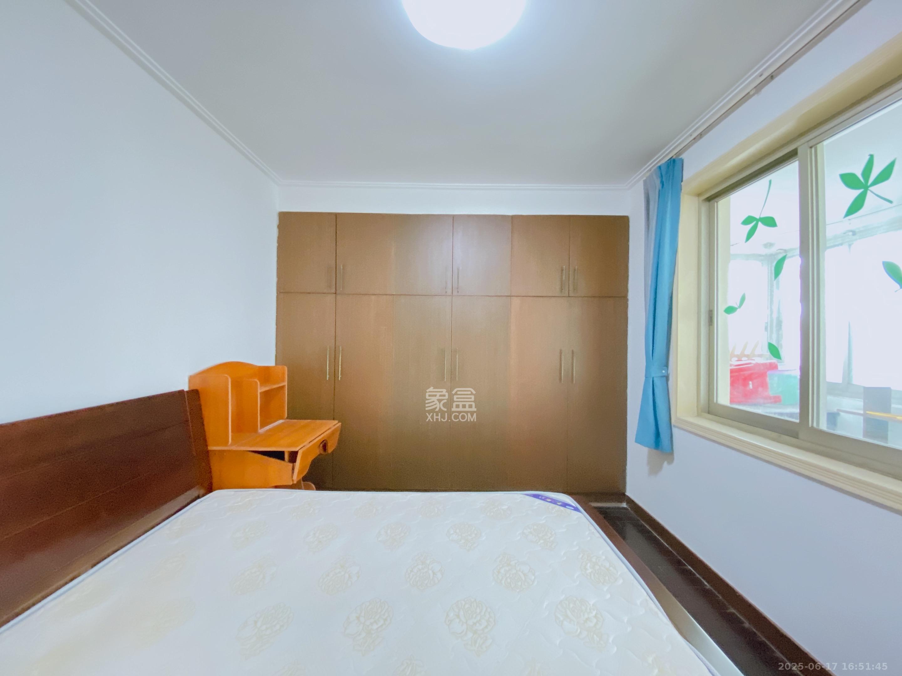 海东青大厦  3室2厅2卫    3000.0元/月室内图