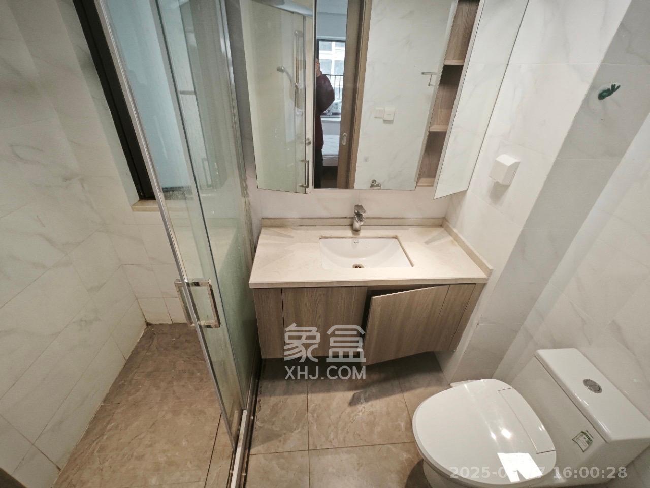 越秀亲爱里  4室2厅2卫   3000.00元/月室内图