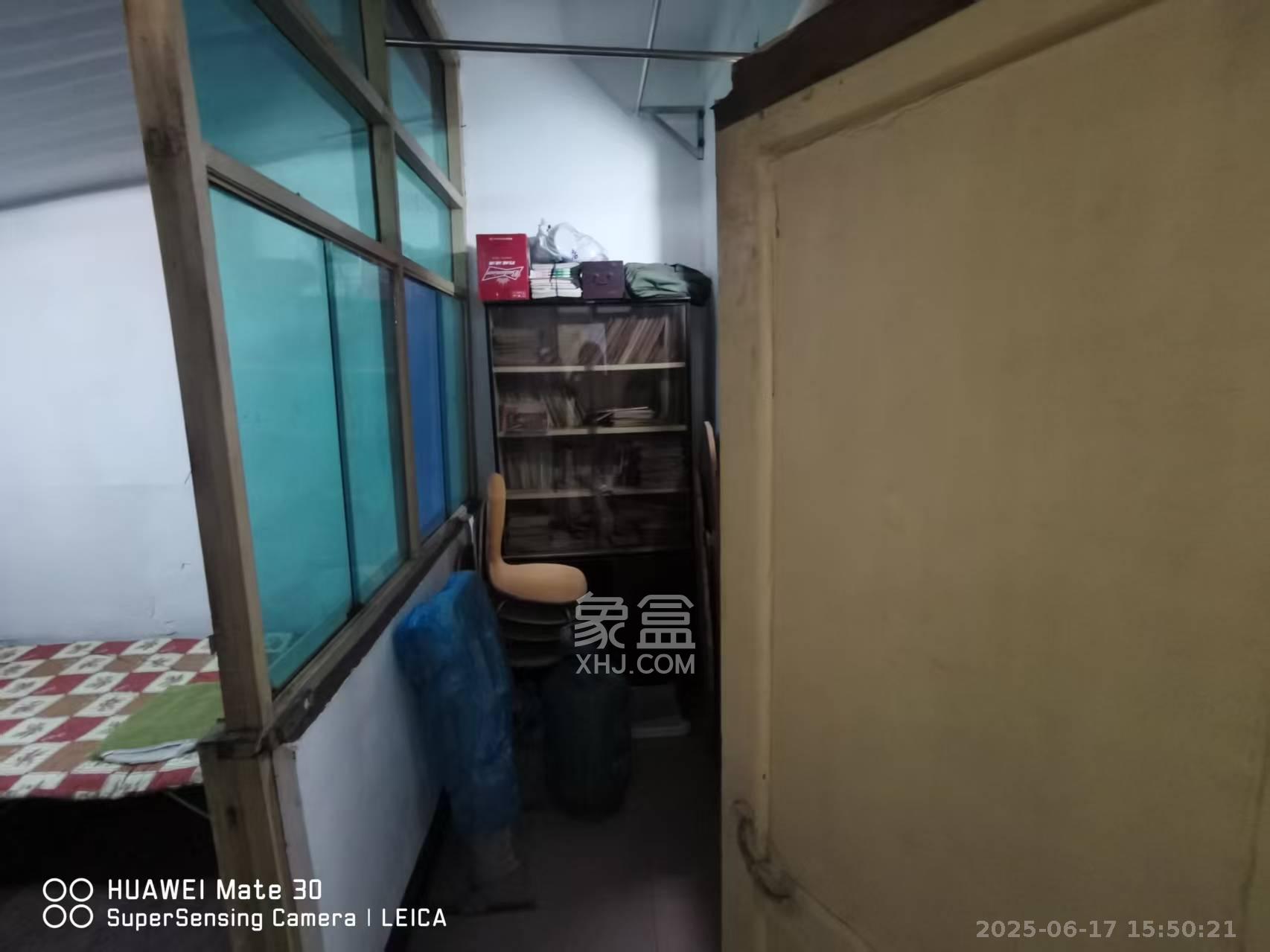 韶山路散盘 3室1厅1卫 1200.0元/月 韶山路散盘 3室1厅1卫 1200.0元/月室内图