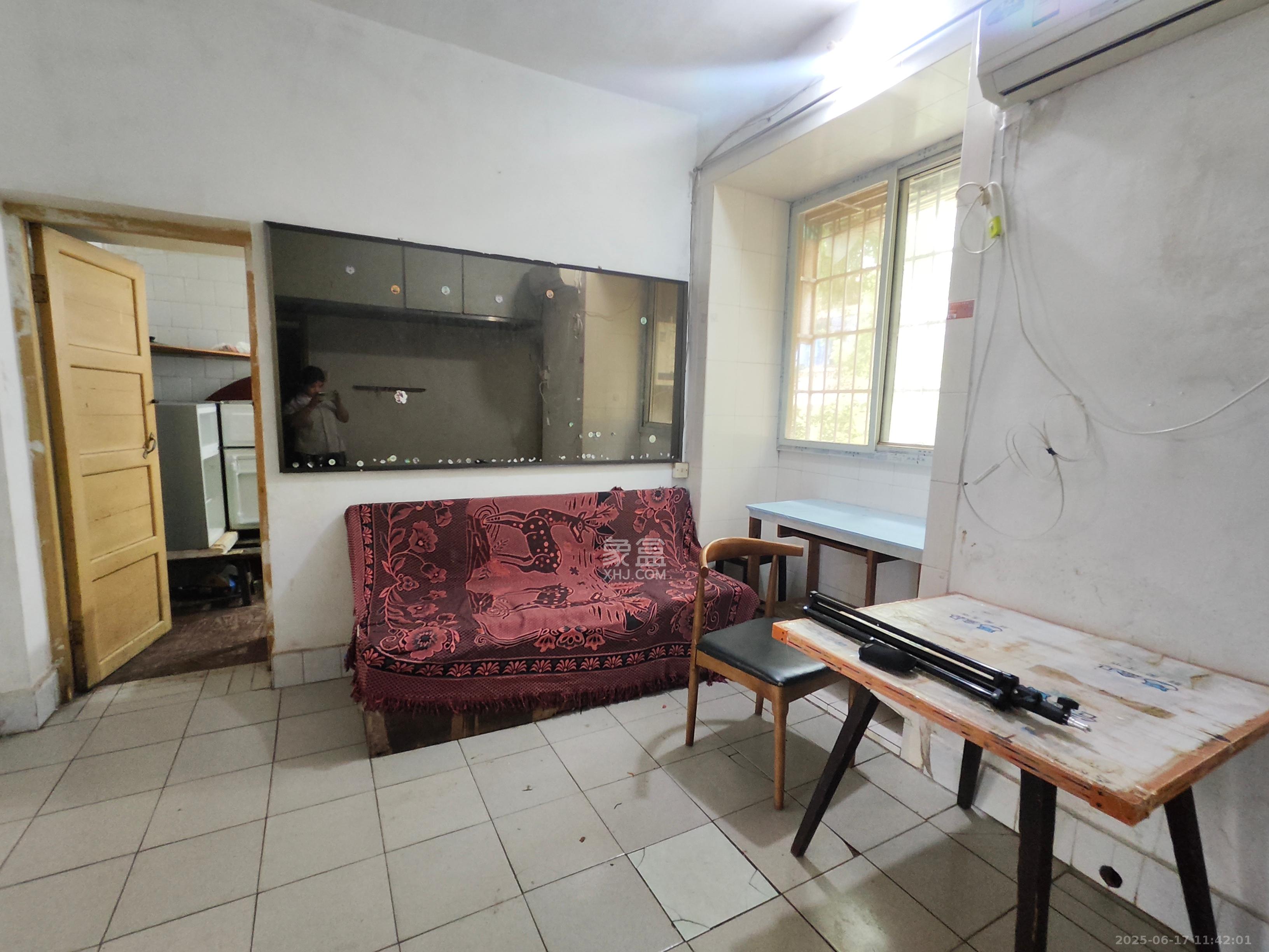 长钢宿舍小区  2室1厅1卫    1200.0元/月 长钢宿舍小区  2室1厅1卫    1200.0元/月