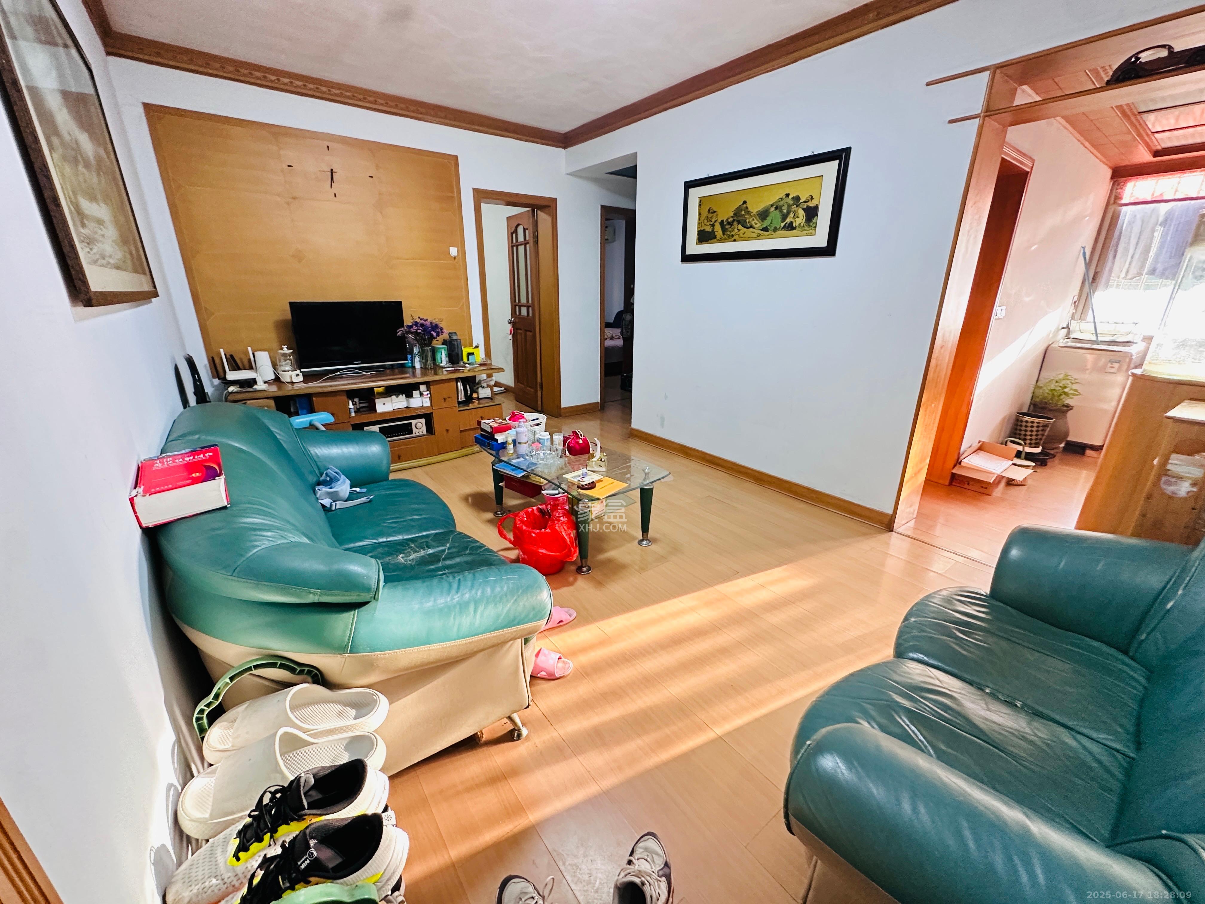 下碧湘街小区  2室1厅1卫    2500.0元/月