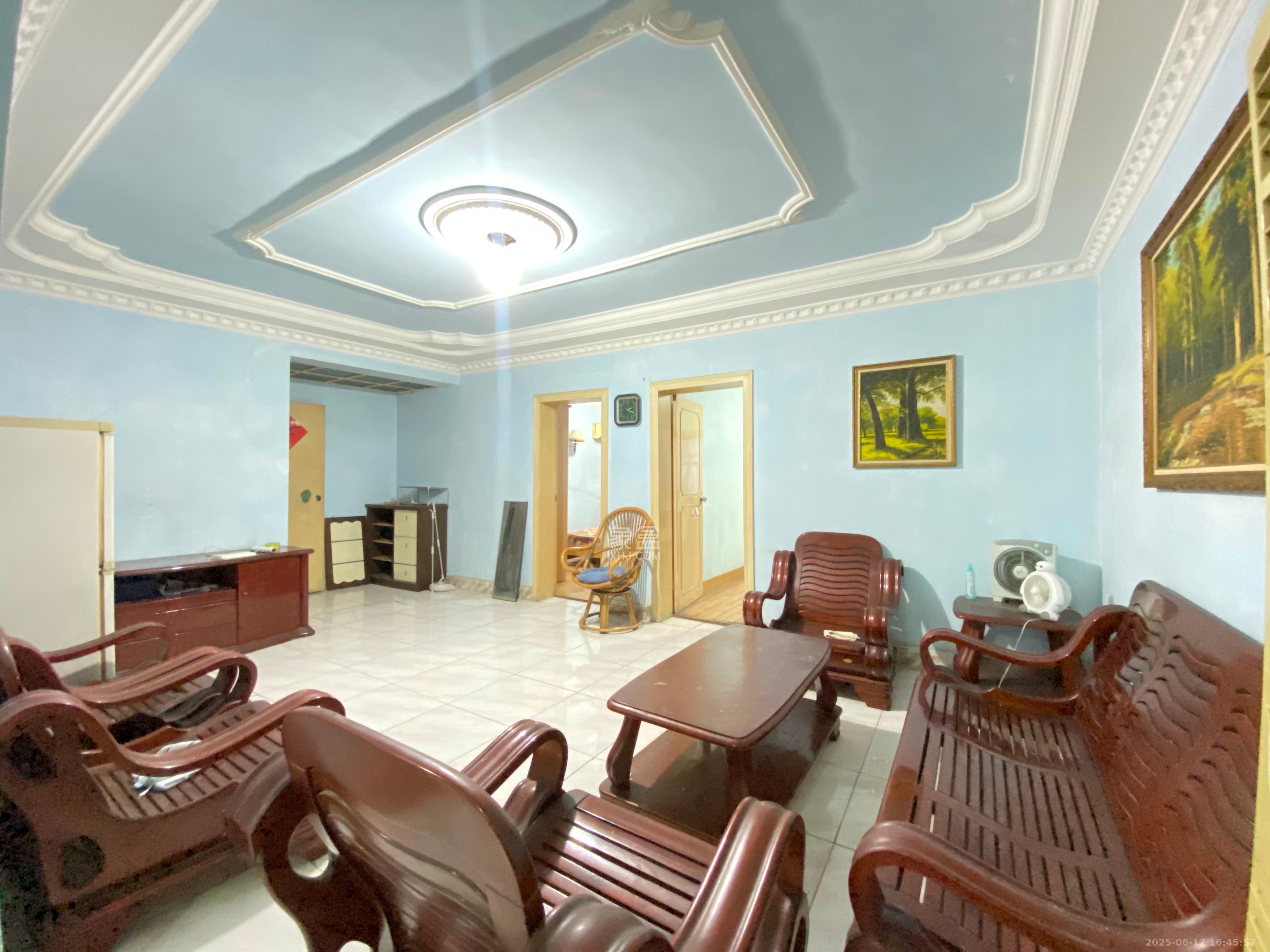 利园小区 1室2厅1卫 1500.0元/月 利园小区 1室2厅1卫 1500.0元/月室内图