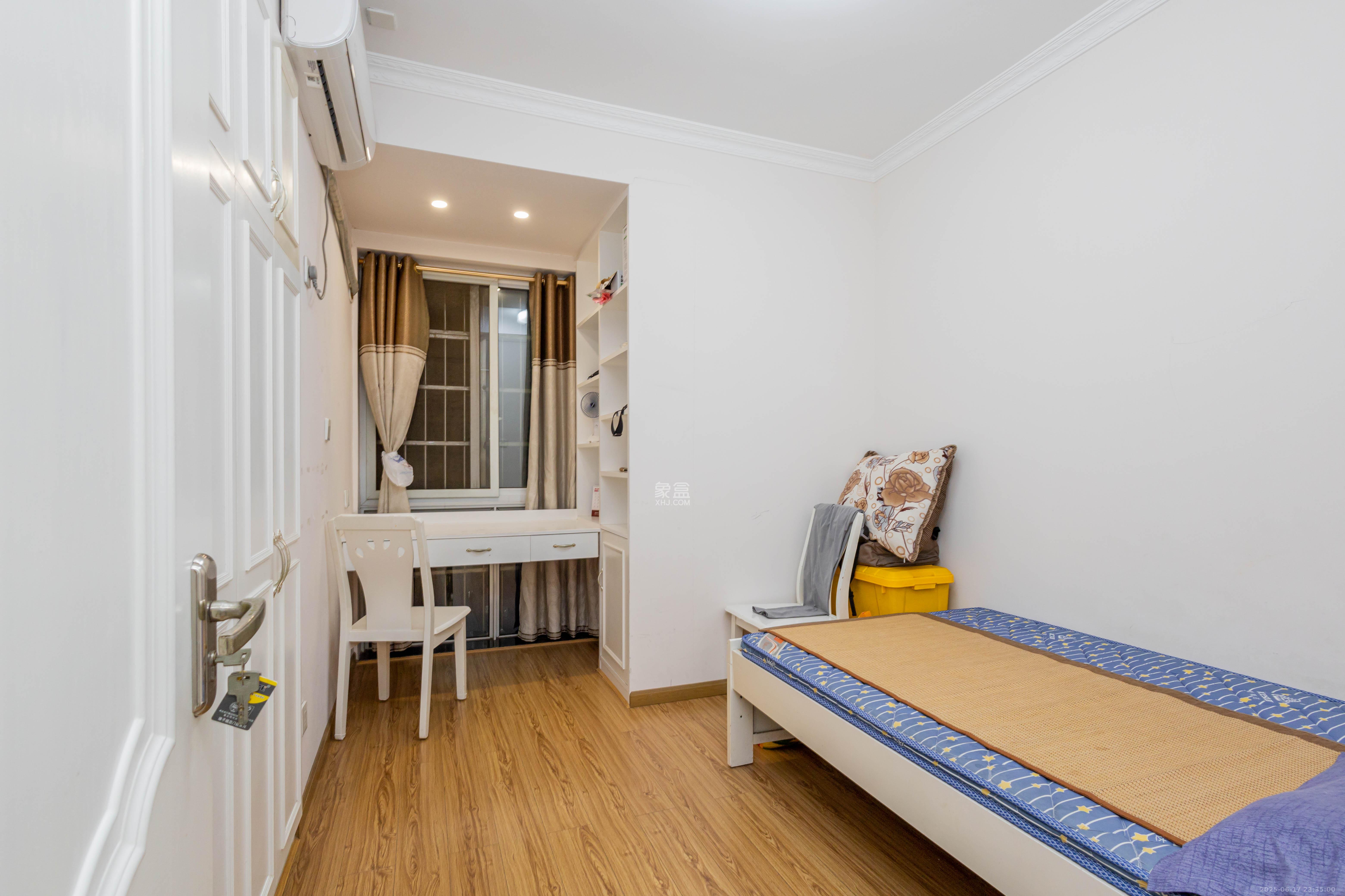 爵士湘 3室2厅2卫 76.3万 爵士湘 3室2厅2卫 76.3万卧室