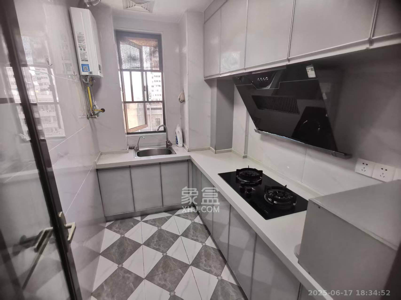 韭菜园嘉苑  3室2厅1卫   4500.00元/月室内图