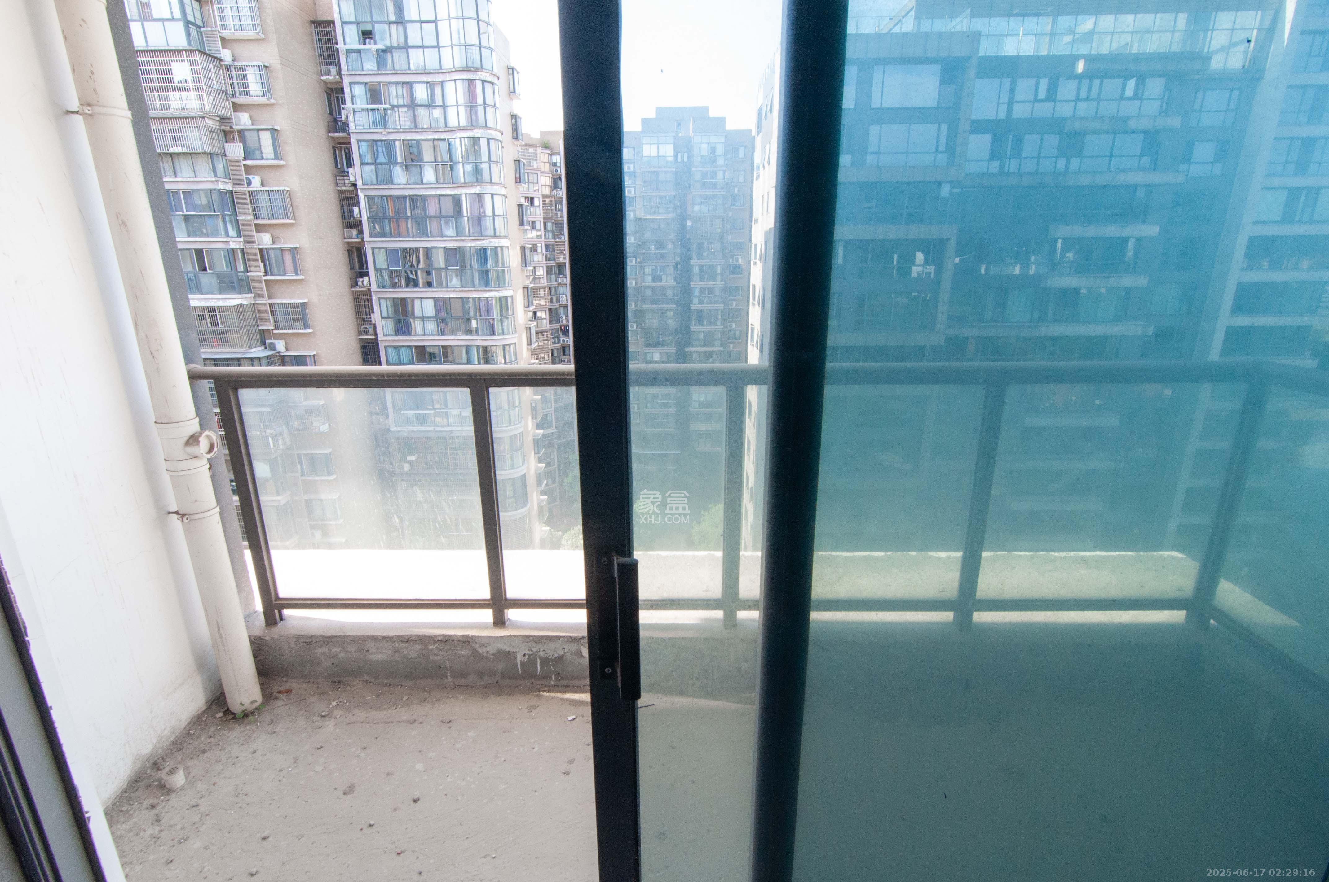 恩瑞御西湖 4室2厅3卫 310.0万 恩瑞御西湖 4室2厅3卫 310.0万其他