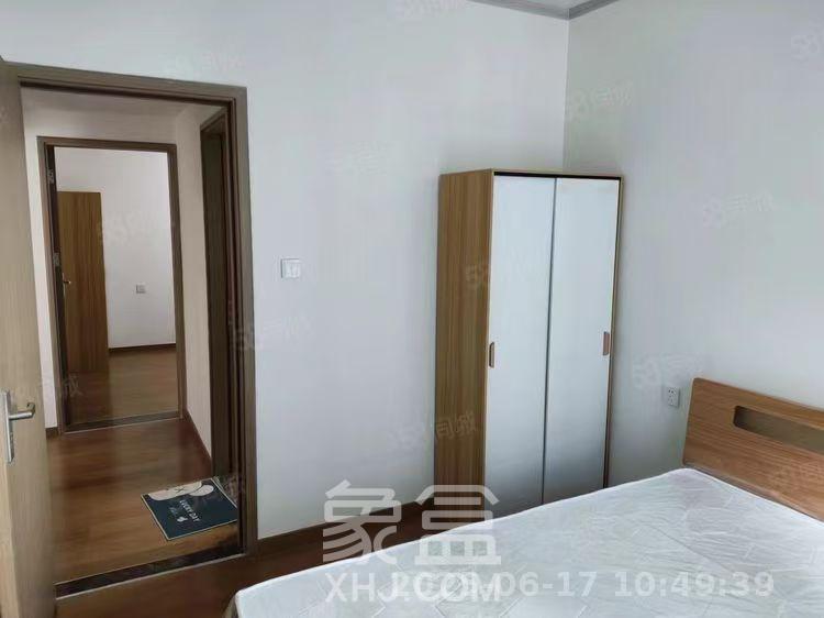 清控湖山雅居南区  3室2厅2卫   2700.00元/月室内图