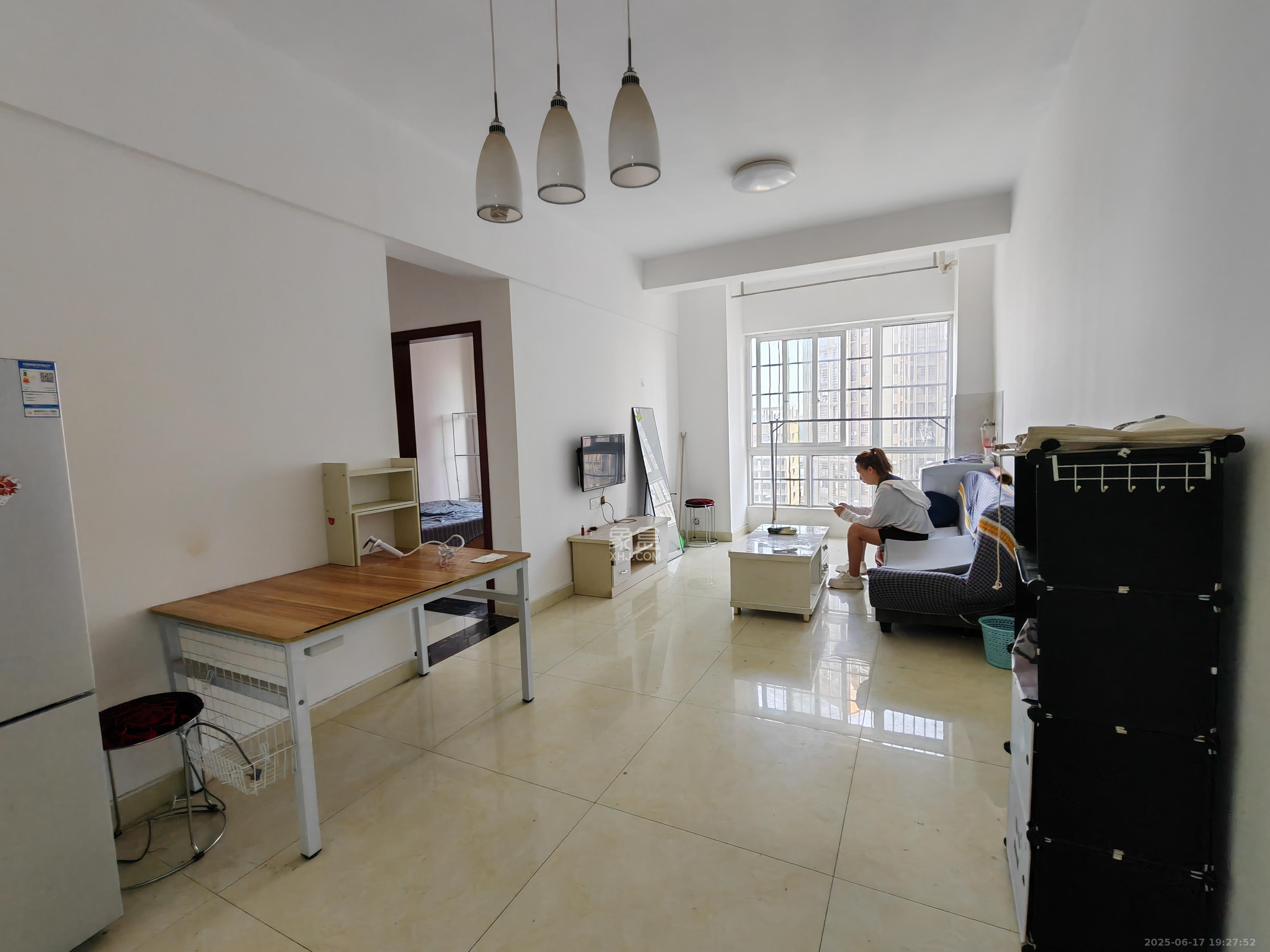 光明城市(星辰青年城) 2室1厅1卫 1600.0元/月 光明城市(星辰青年城) 2室1厅1卫 1600.0元/月室内图