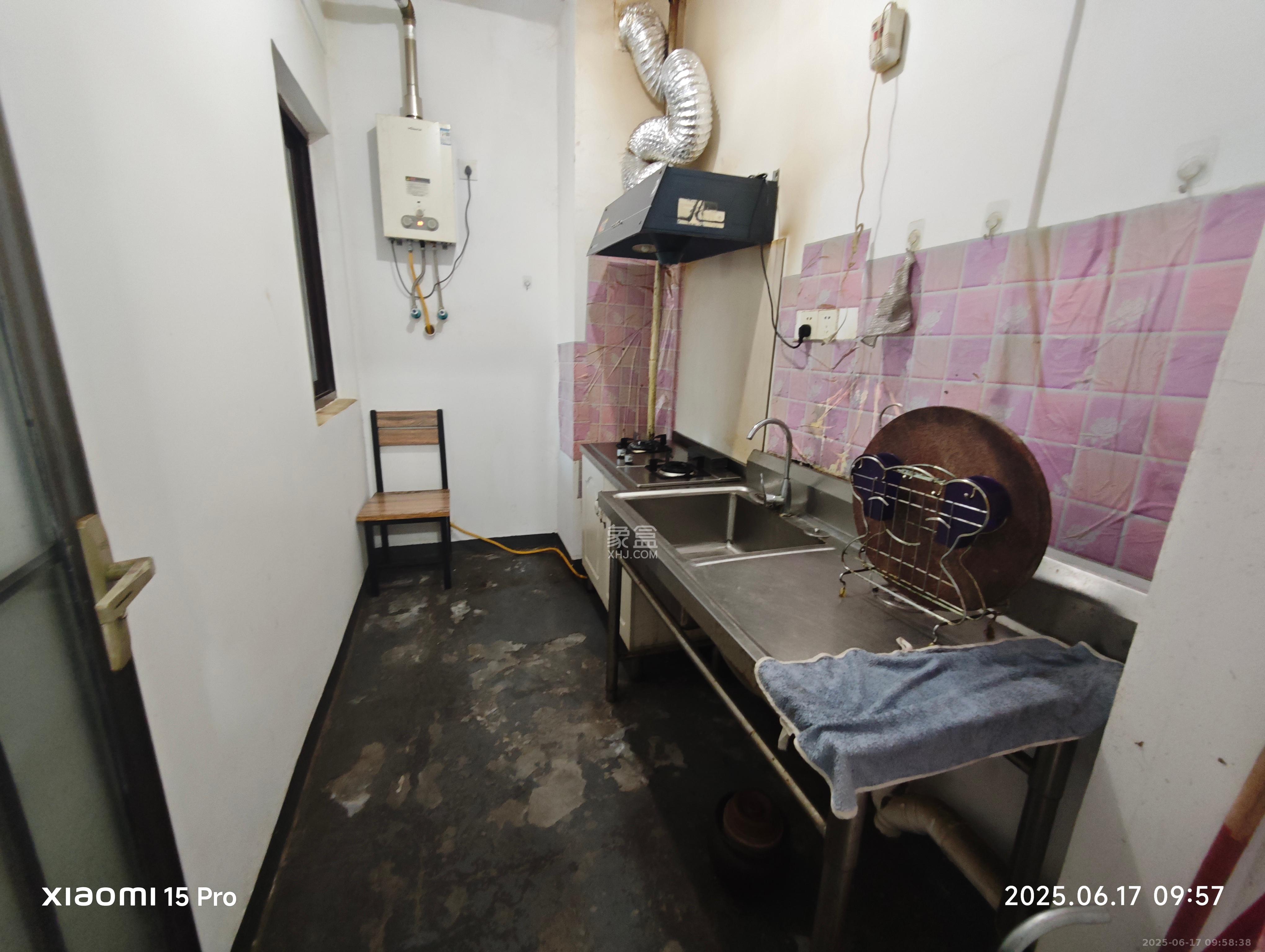 东方美地  2室1厅1卫    1500.0元/月 东方美地  2室1厅1卫    1500.0元/月室内图