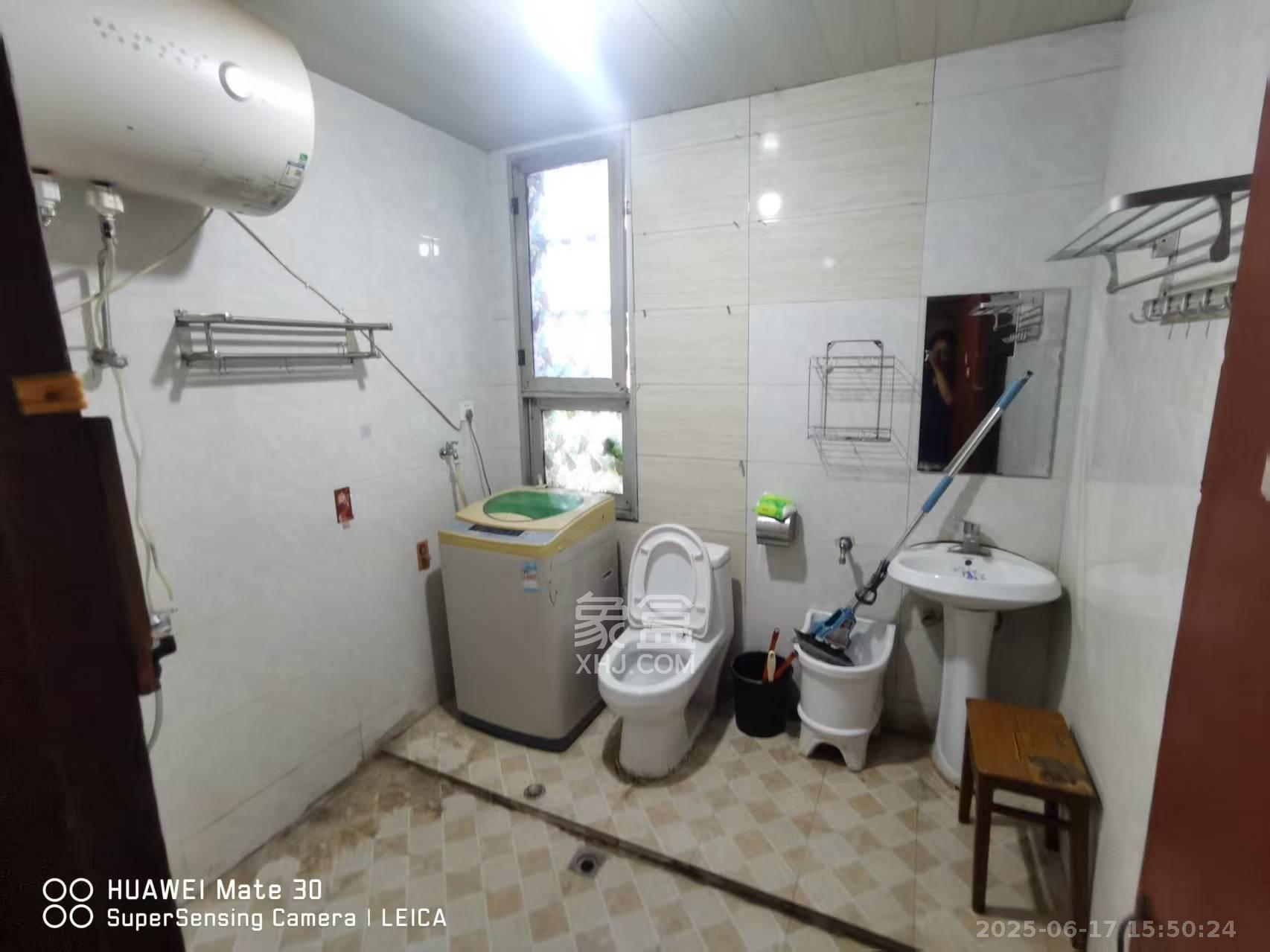 韶山路散盘 3室1厅1卫 1200.0元/月 韶山路散盘 3室1厅1卫 1200.0元/月室内图