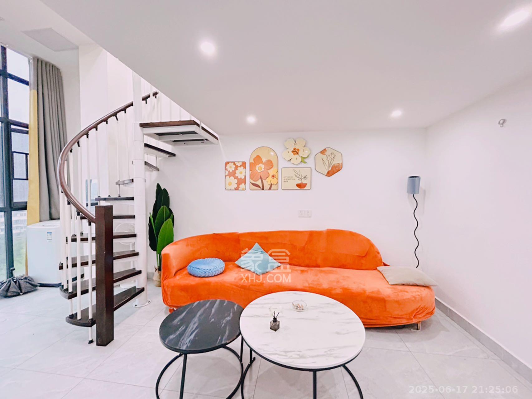 裕天国际商汇中心 1室1厅1卫 1800.0元/月 裕天国际商汇中心 1室1厅1卫 1800.0元/月室内图