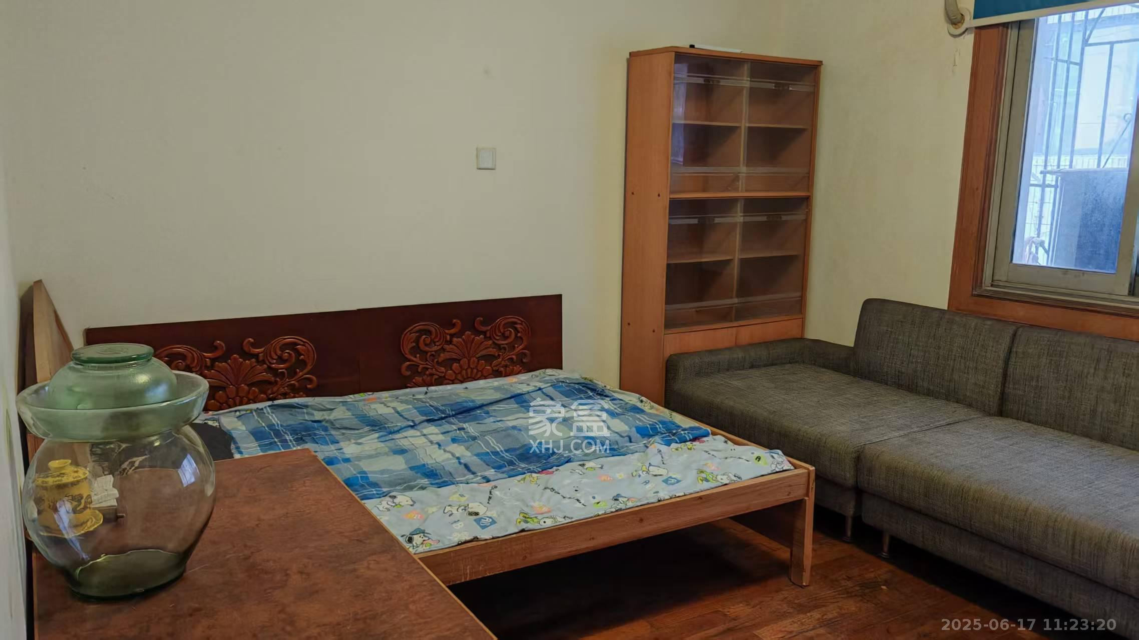 湘华小区 1室1厅1卫 800.0元/月 湘华小区 1室1厅1卫 800.0元/月室内图