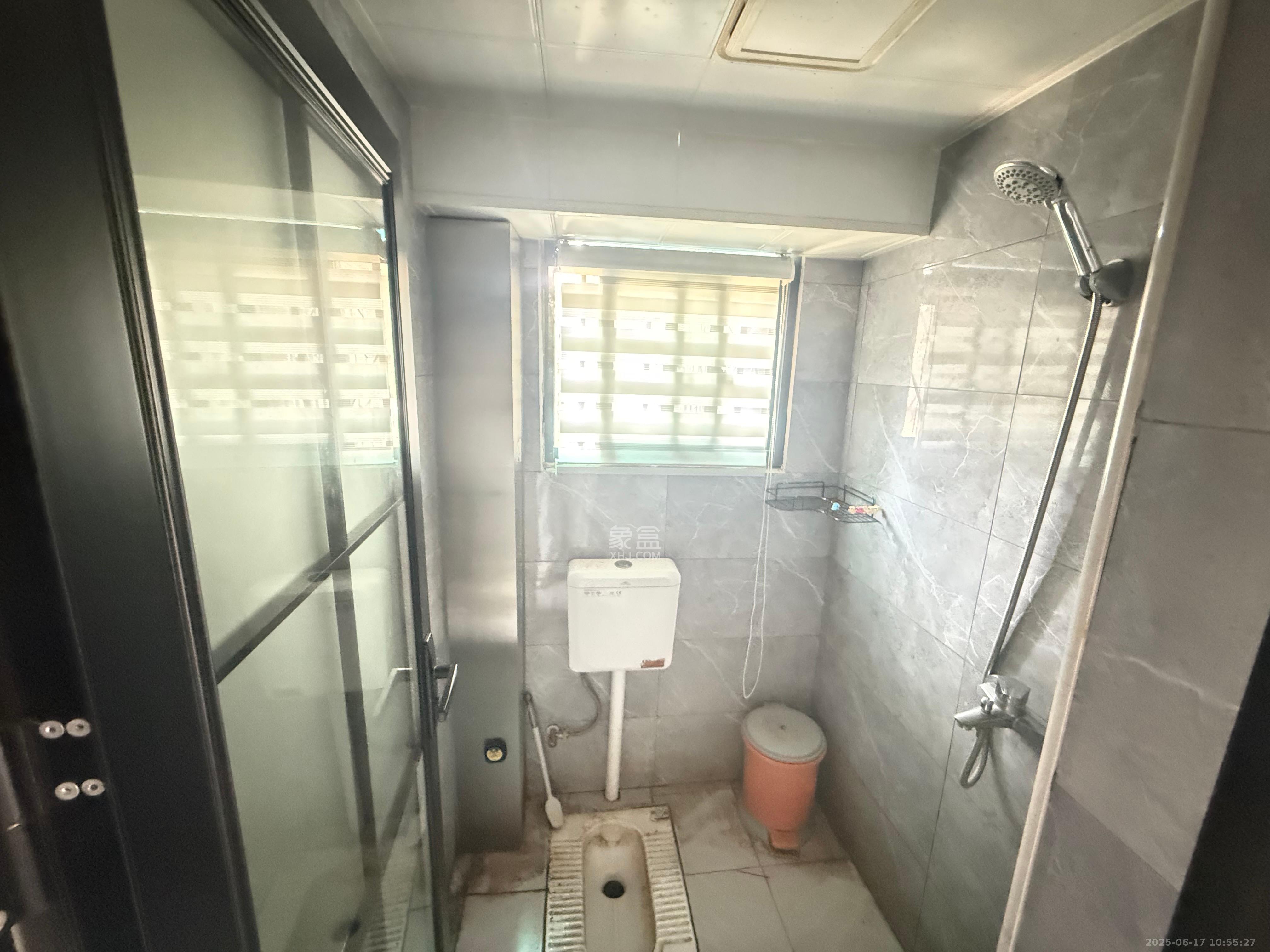 茶园坡社区(原王家冲社区) 4室1厅1卫 1500.0元/月 茶园坡社区(原王家冲社区) 4室1厅1卫 1500.0元/月室内图